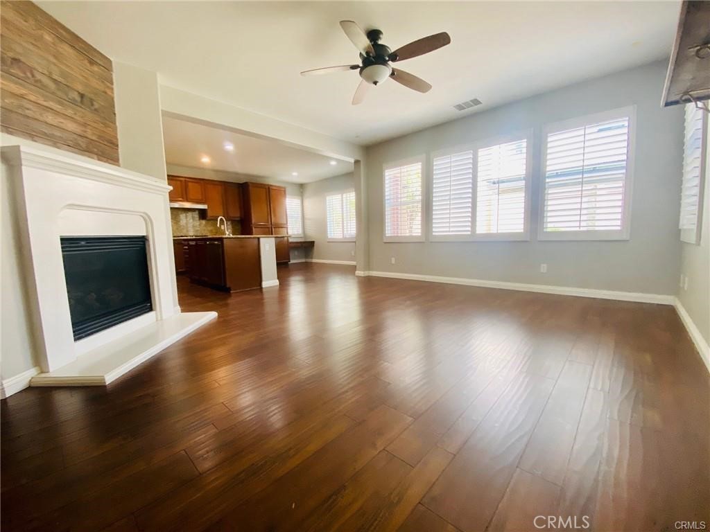 8698 Forest Park