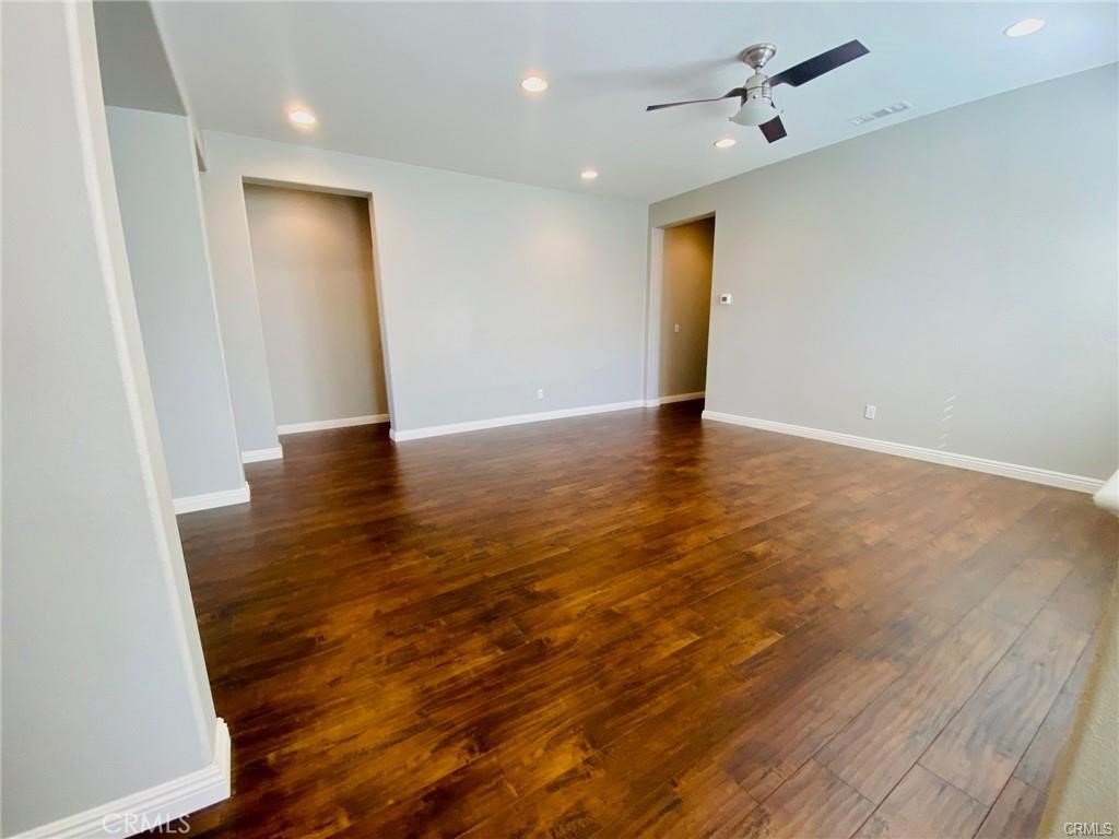 8698 Forest Park