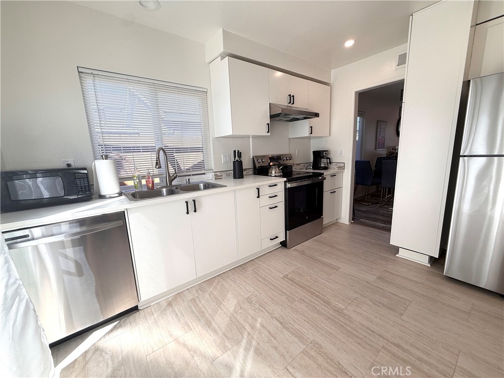 14901 Waverly Lane