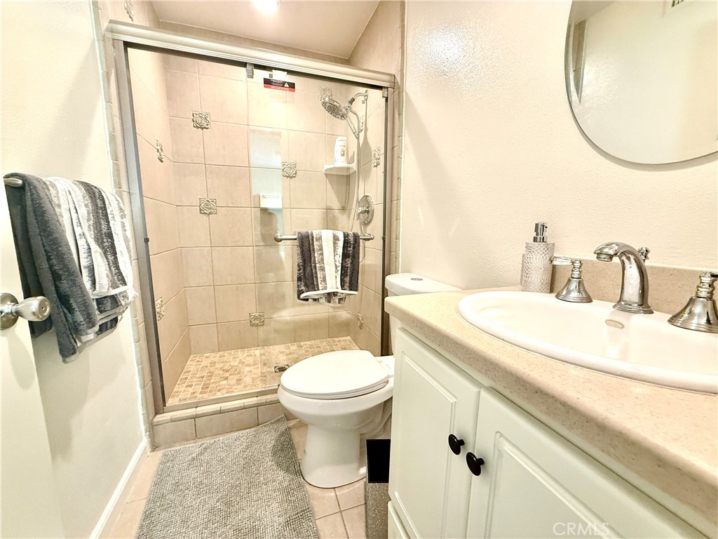 14901 Waverly Lane