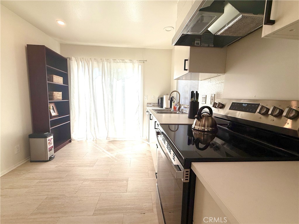 14901 Waverly Lane