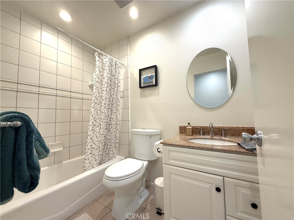 14901 Waverly Lane