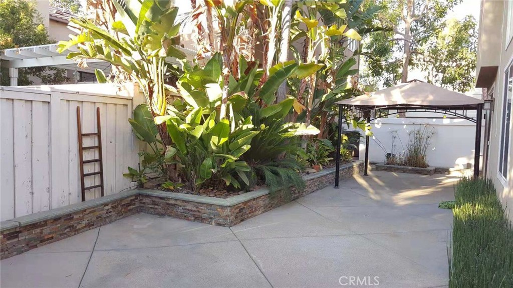 12421 N La Coste Drive