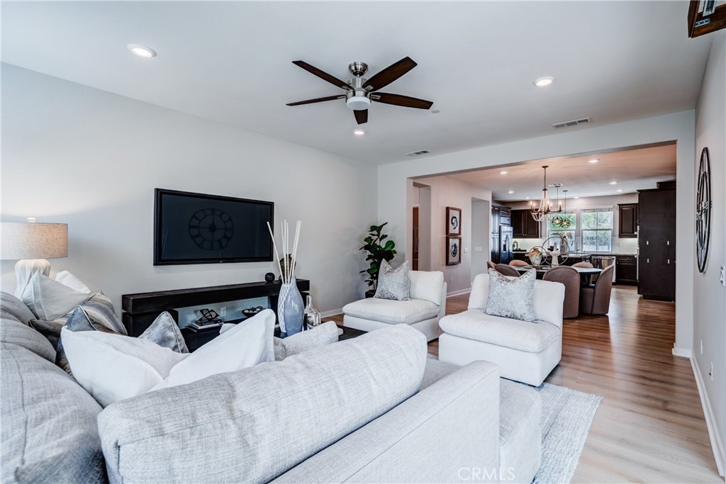 159 Newington