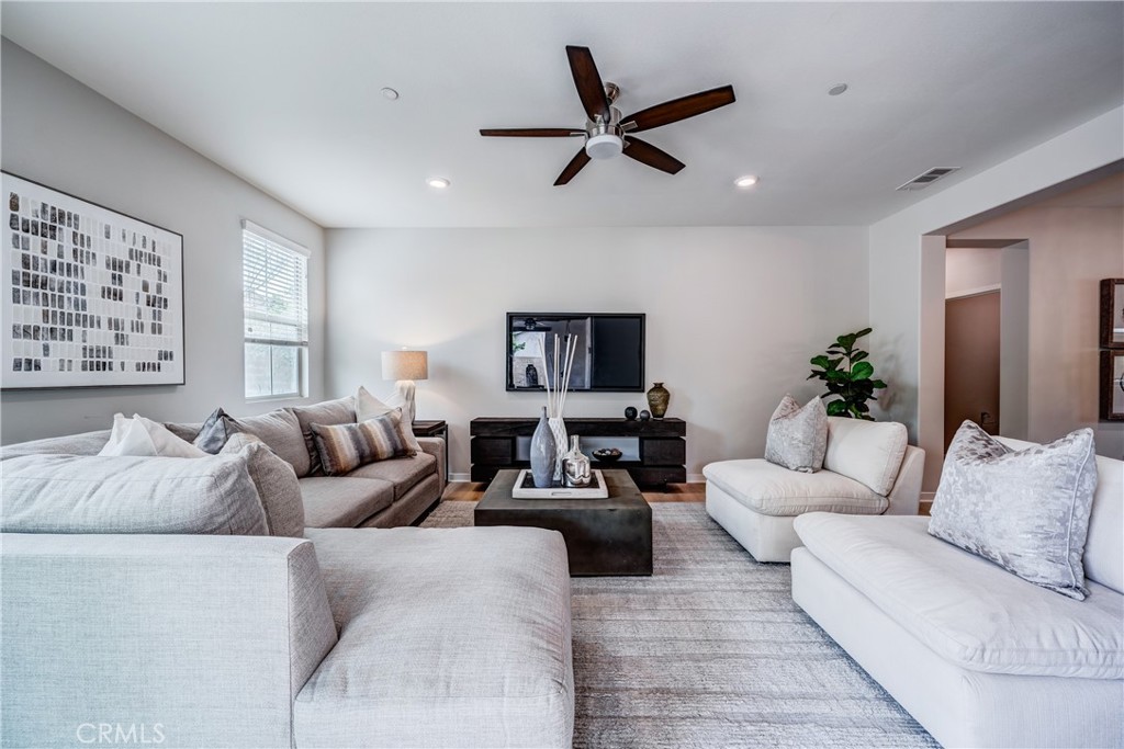 159 Newington
