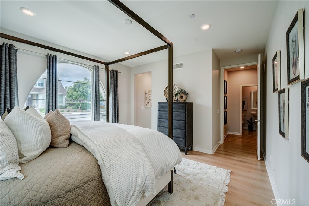 159 Newington
