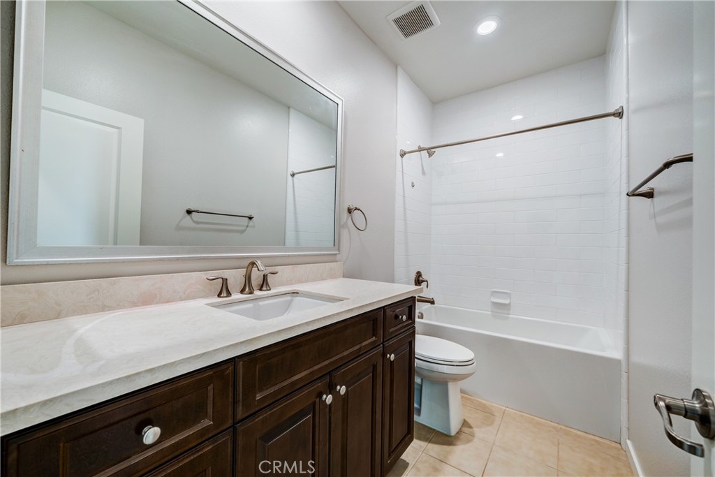 159 Newington