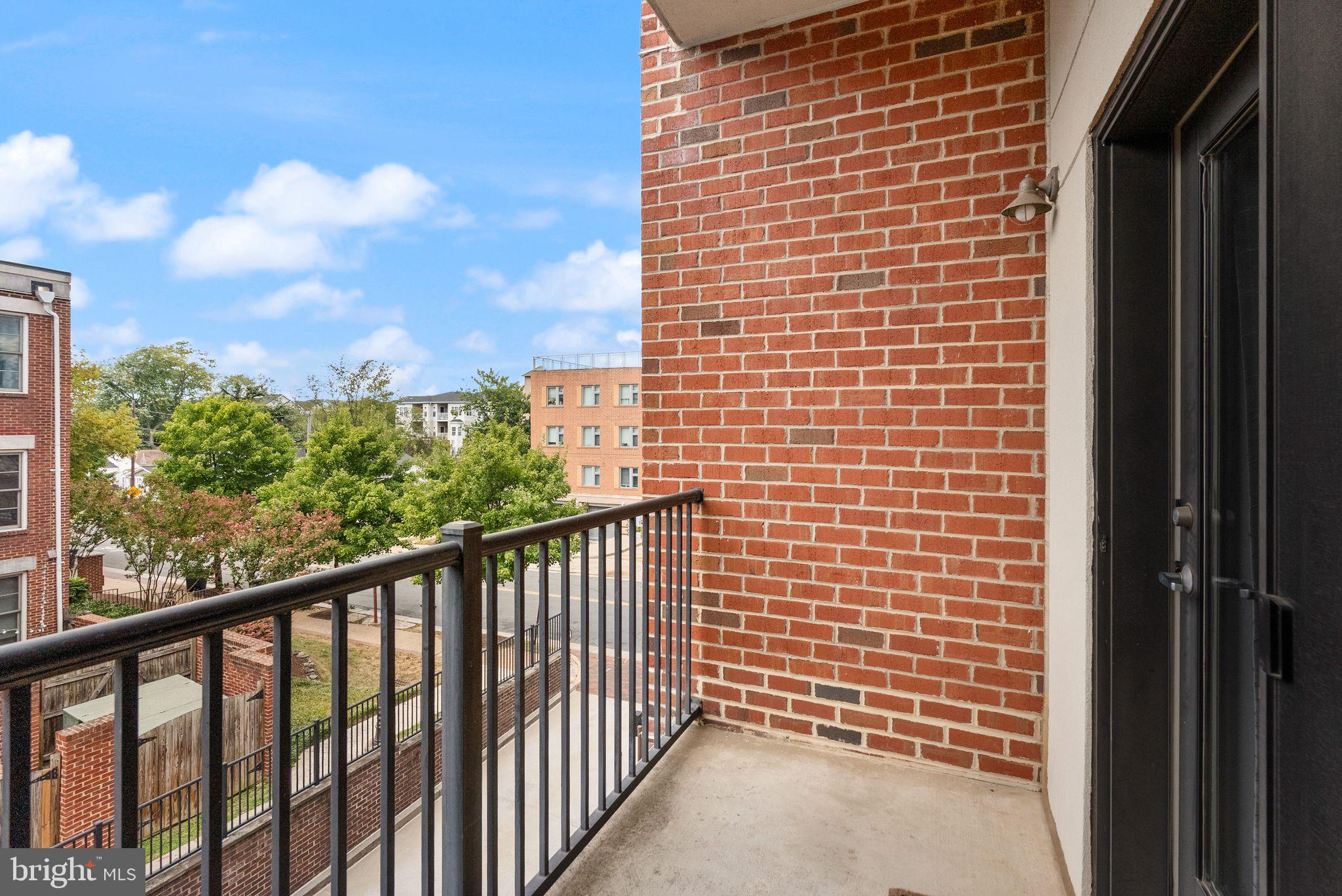 181 E REED AVENUE 206