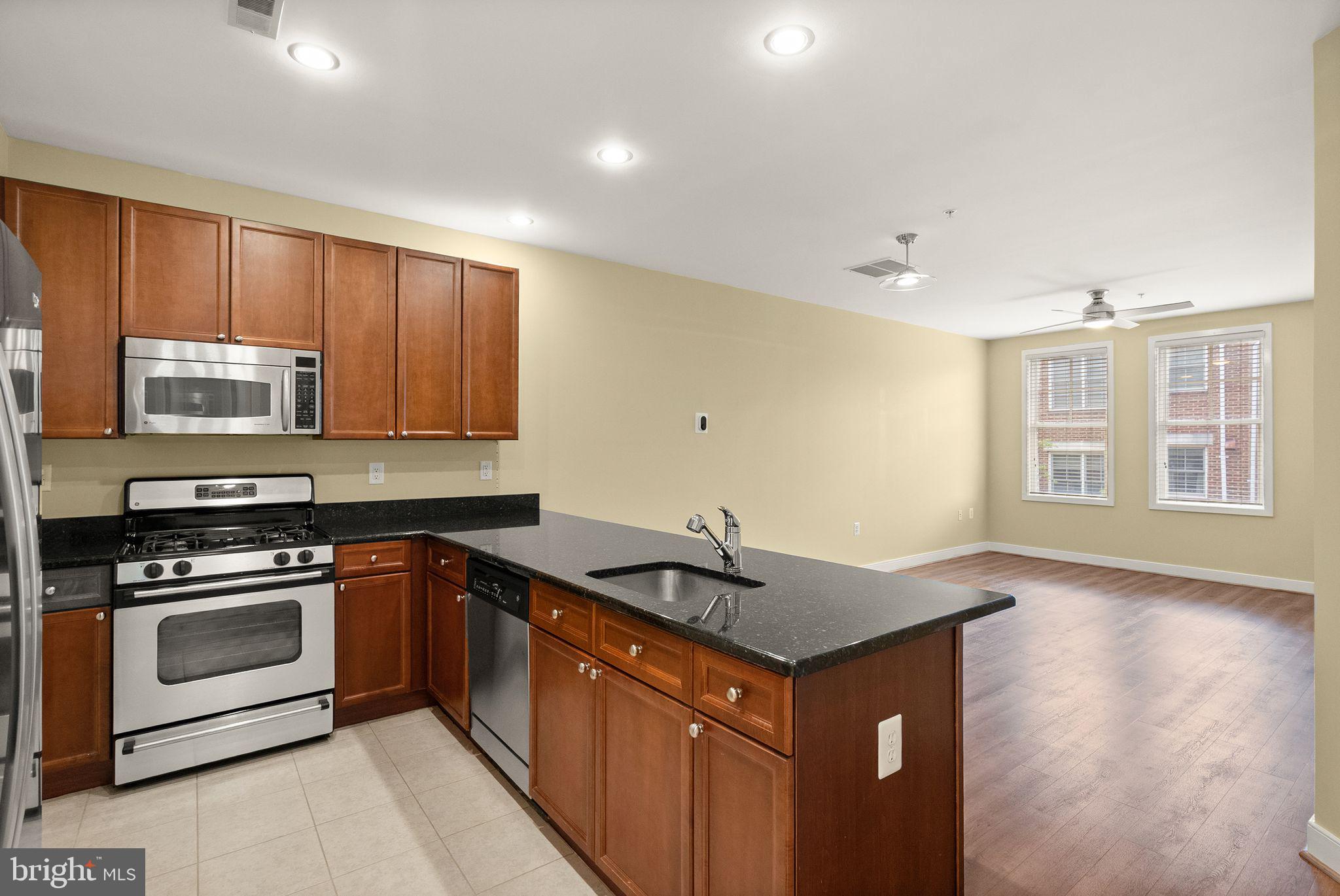 181 E REED AVENUE 206