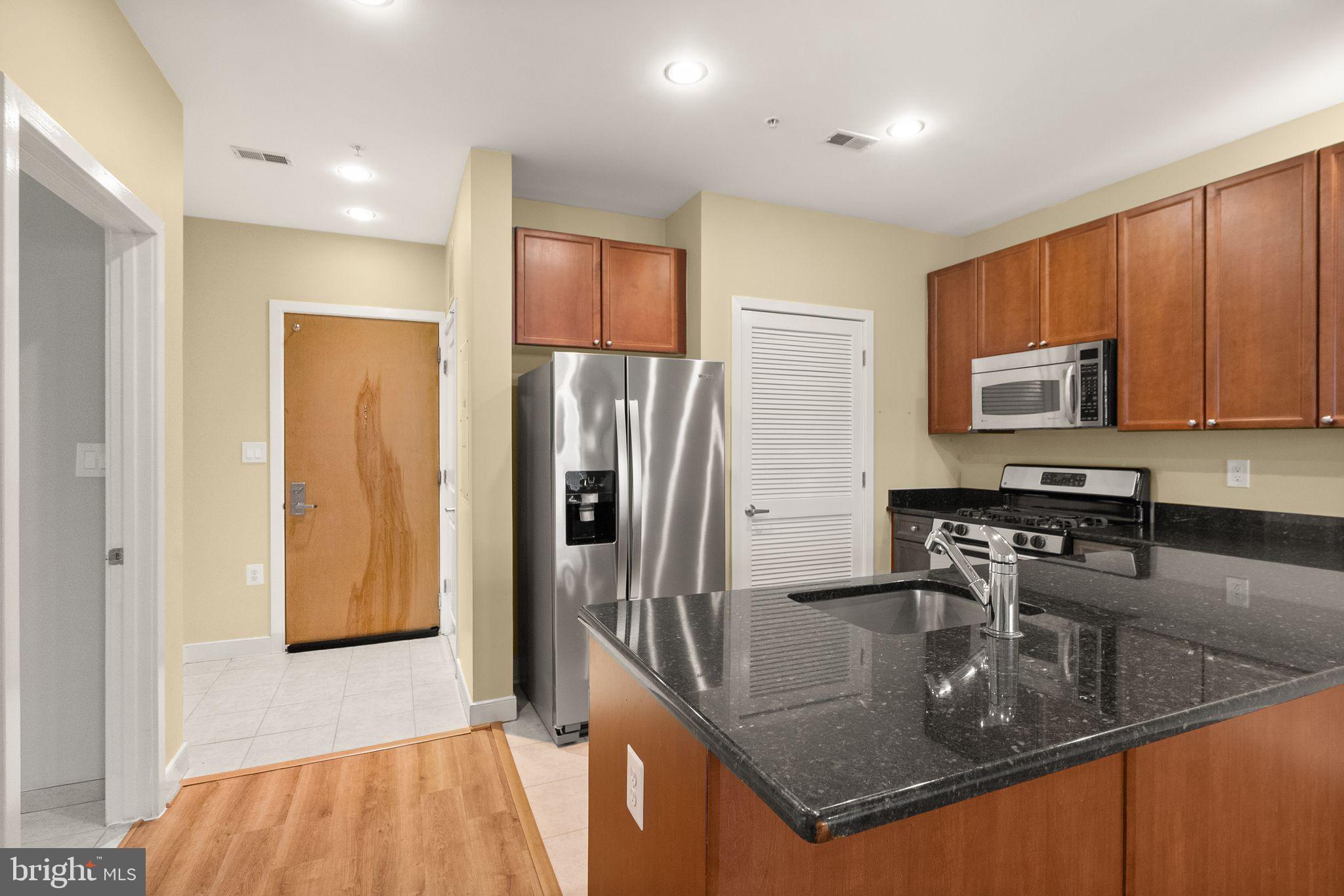 181 E REED AVENUE 206