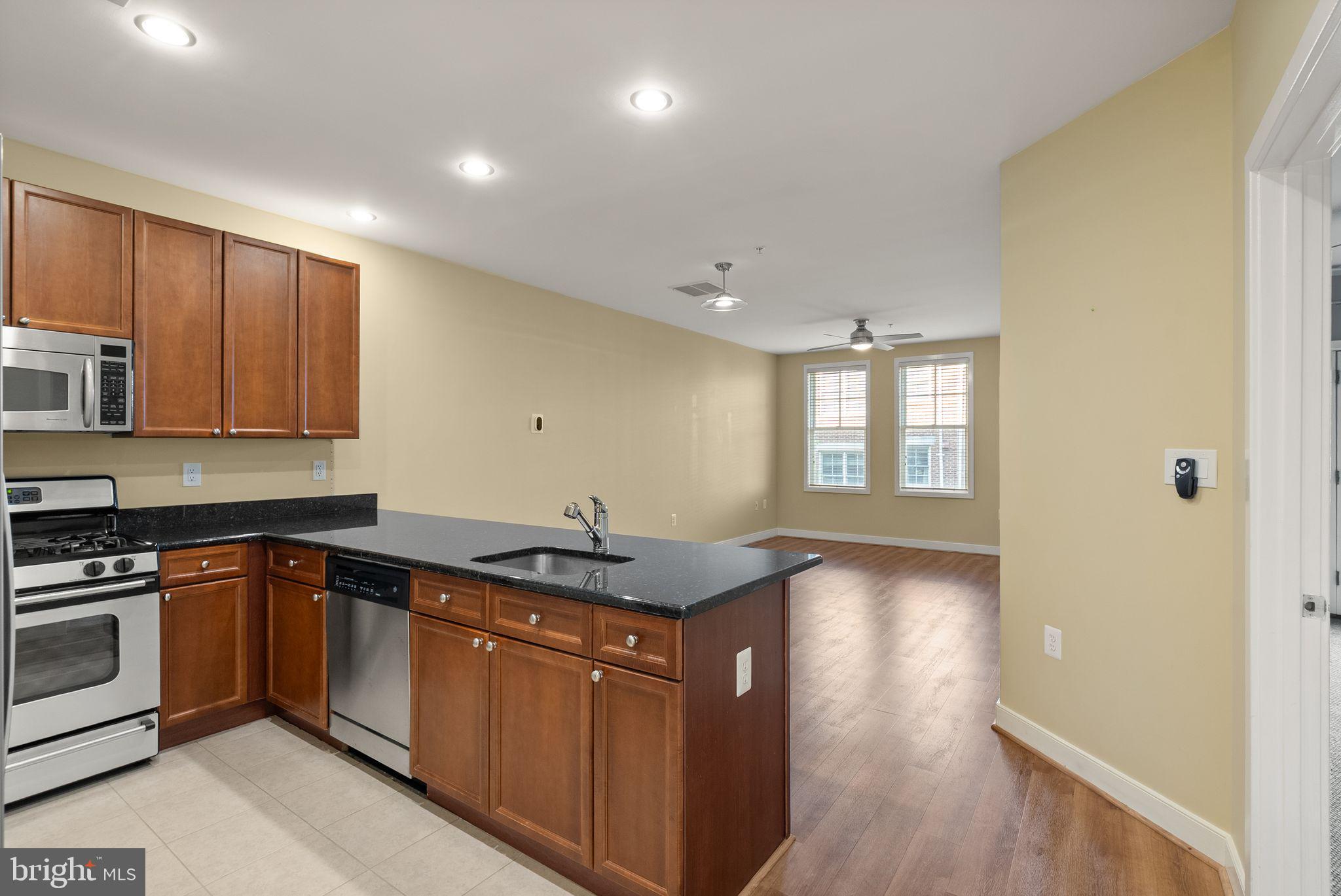 181 E REED AVENUE 206