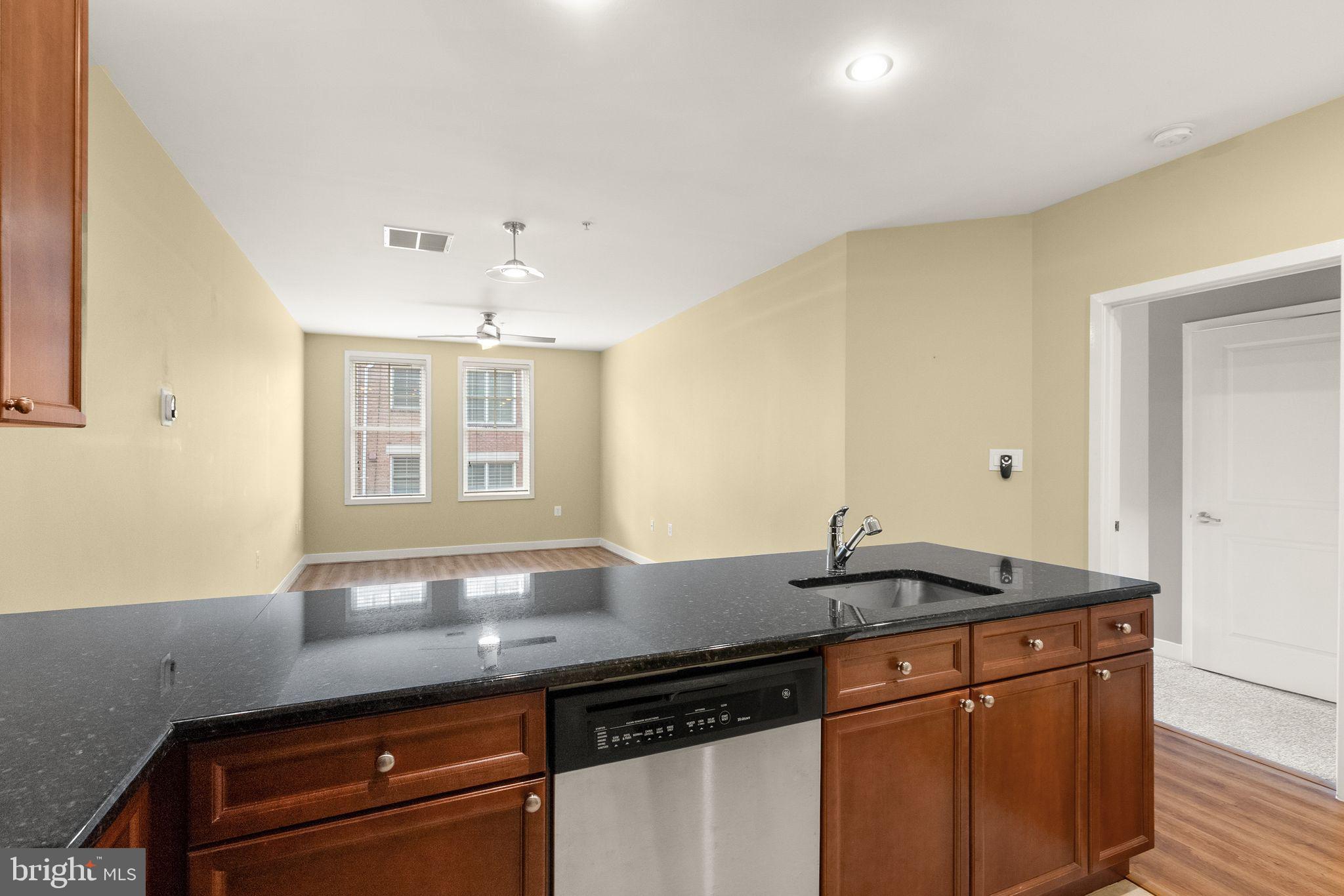 181 E REED AVENUE 206