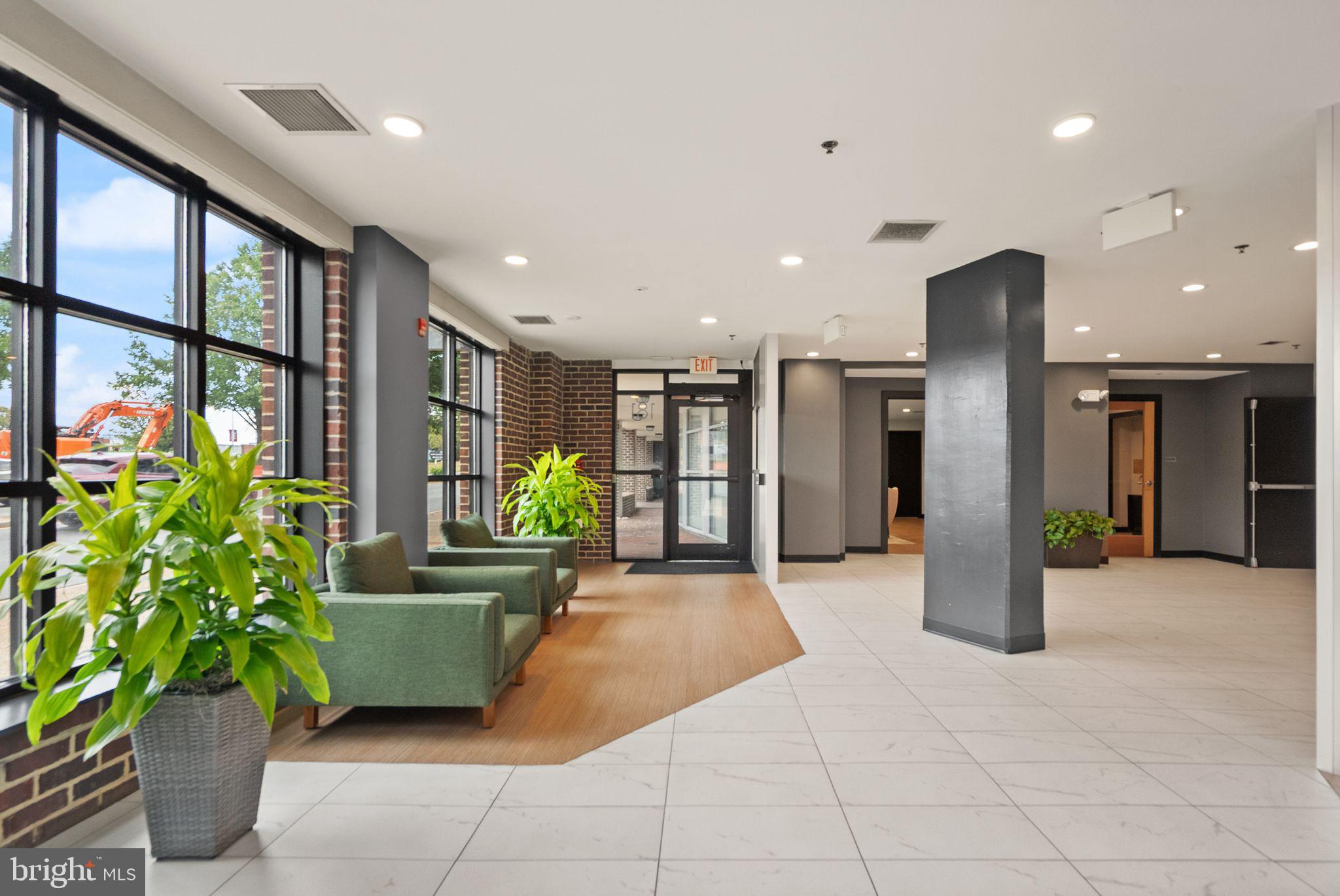 181 E REED AVENUE 206