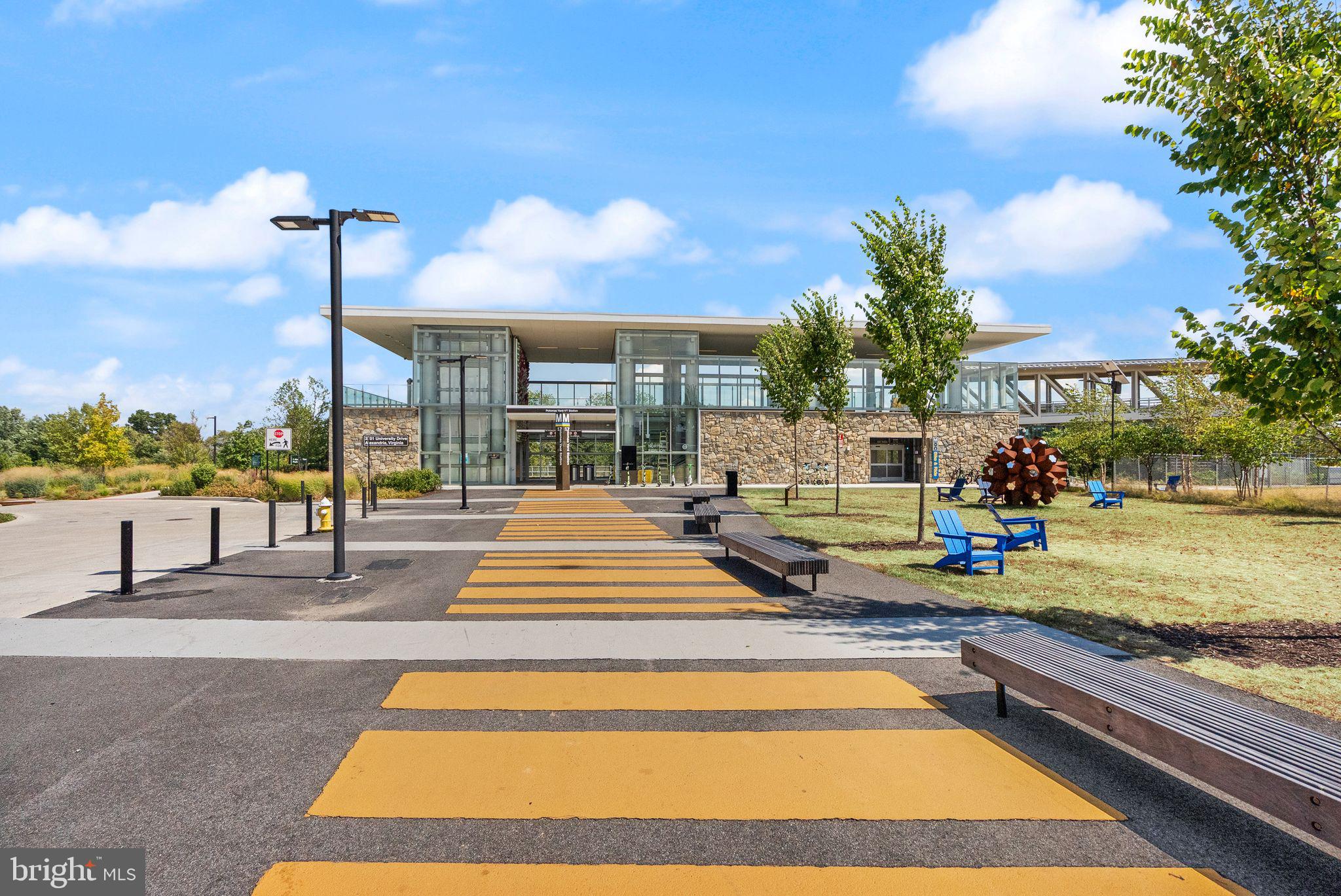 181 E REED AVENUE 206