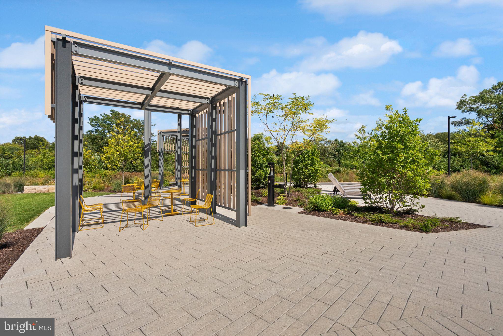 181 E REED AVENUE 206