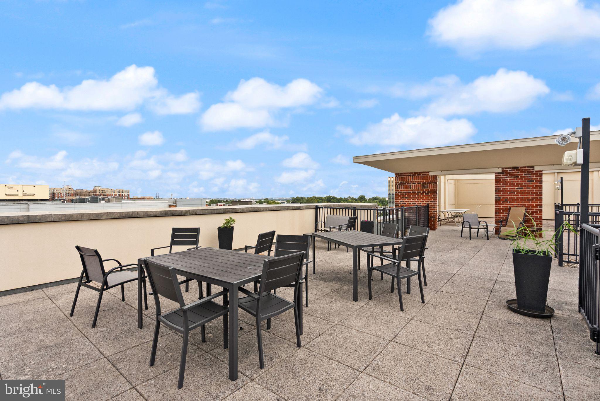 181 E REED AVENUE 206