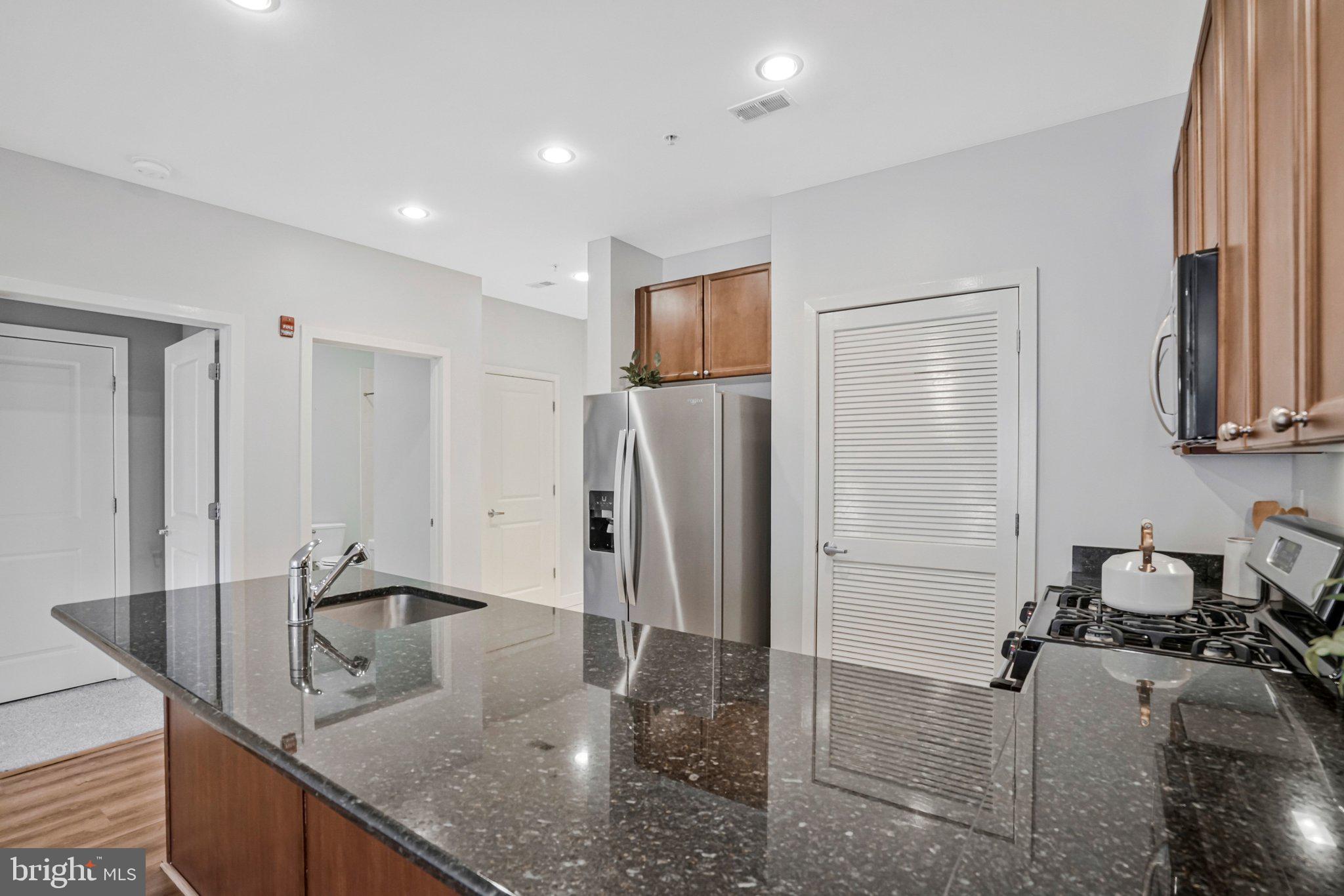 181 E REED AVENUE 206