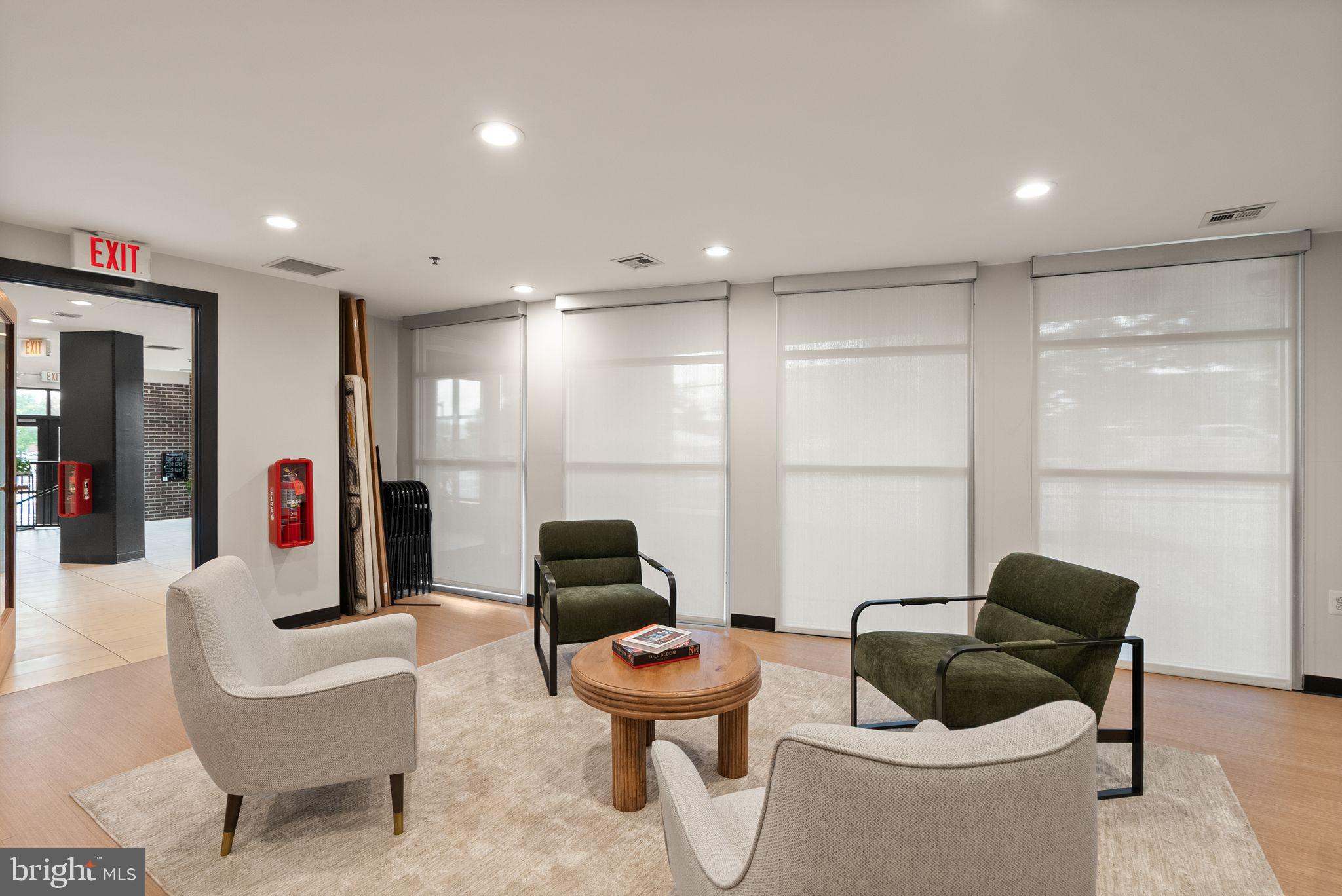 181 E REED AVENUE 206