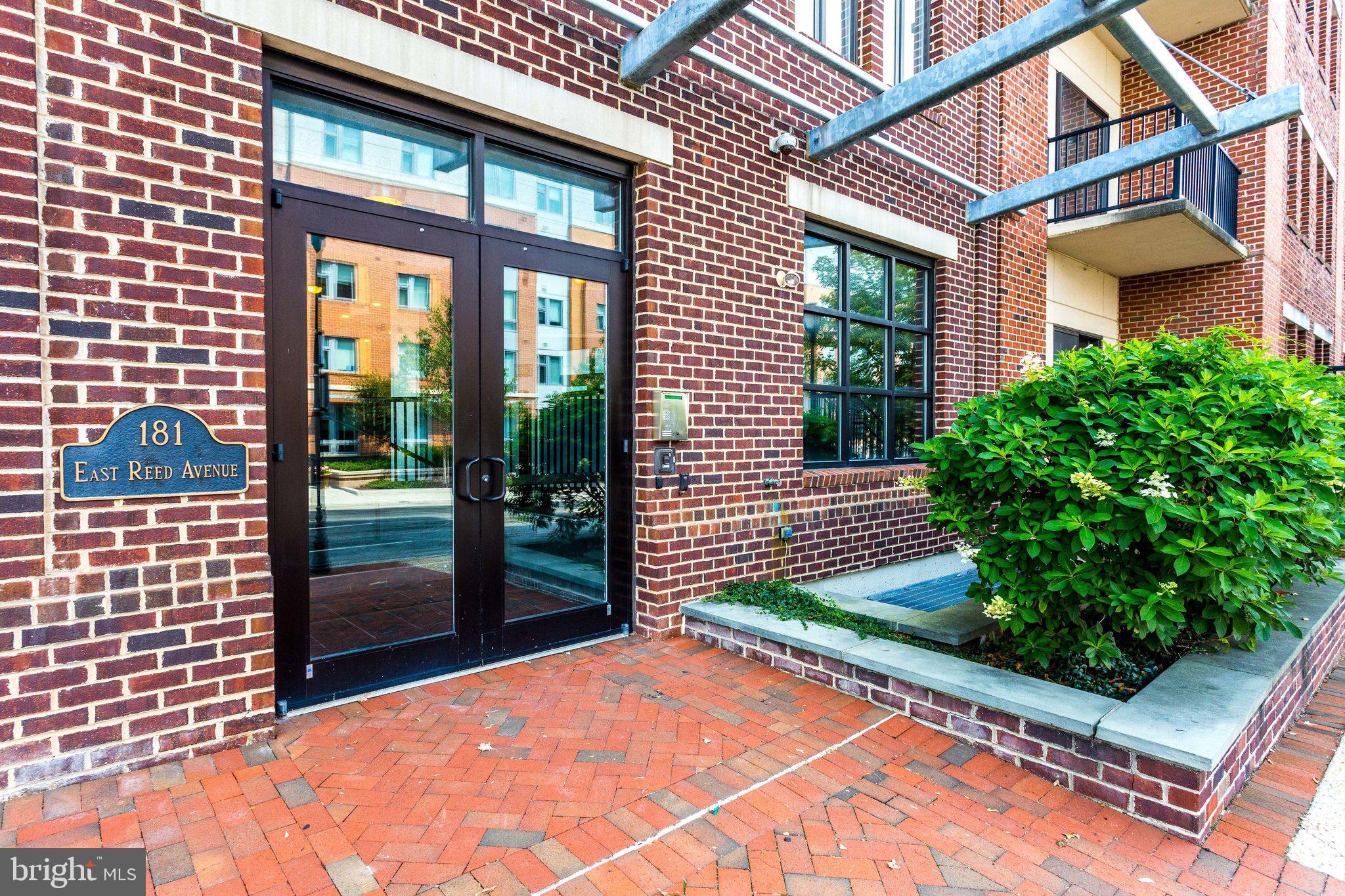 181 E REED AVENUE 206