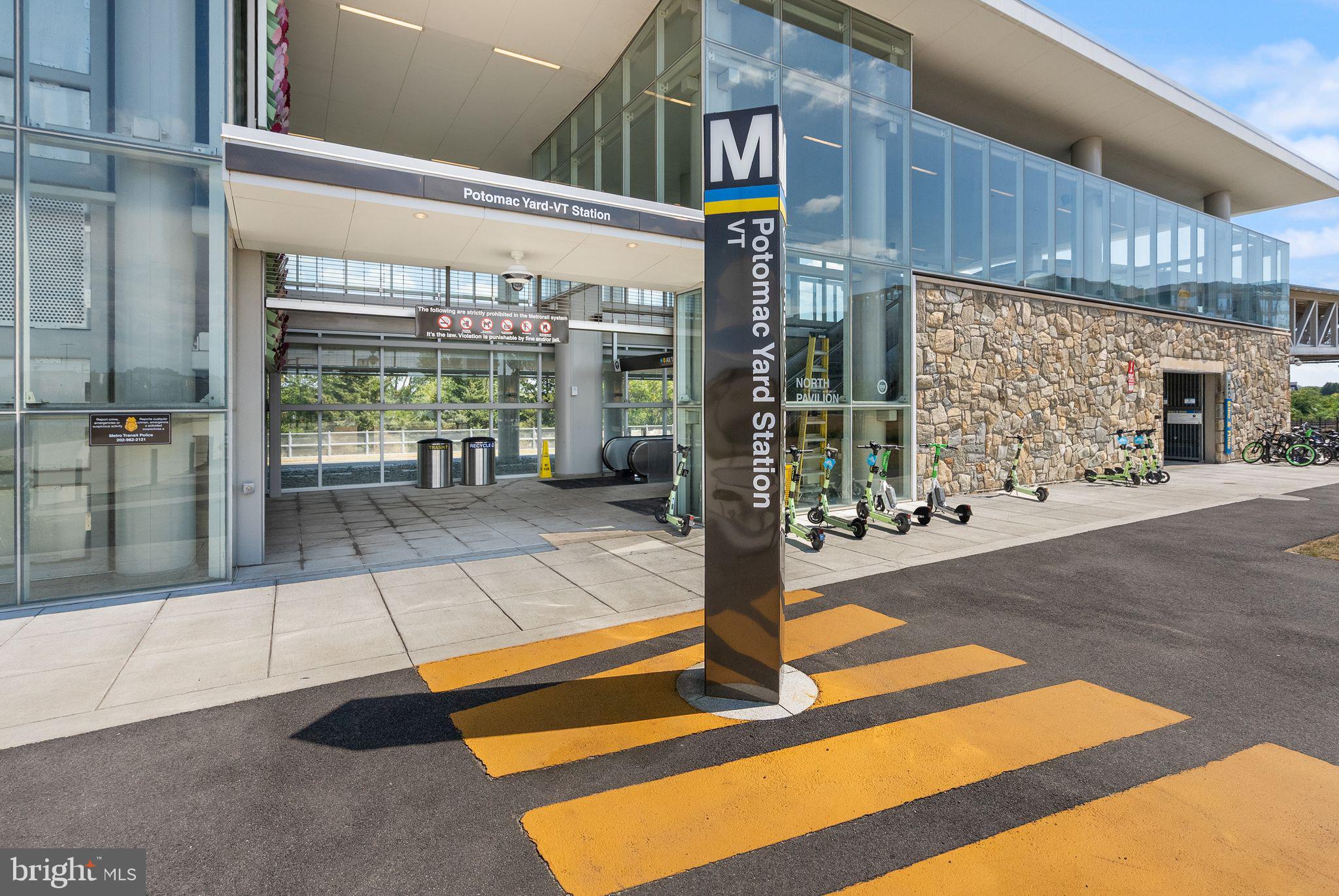 181 E REED AVENUE 206