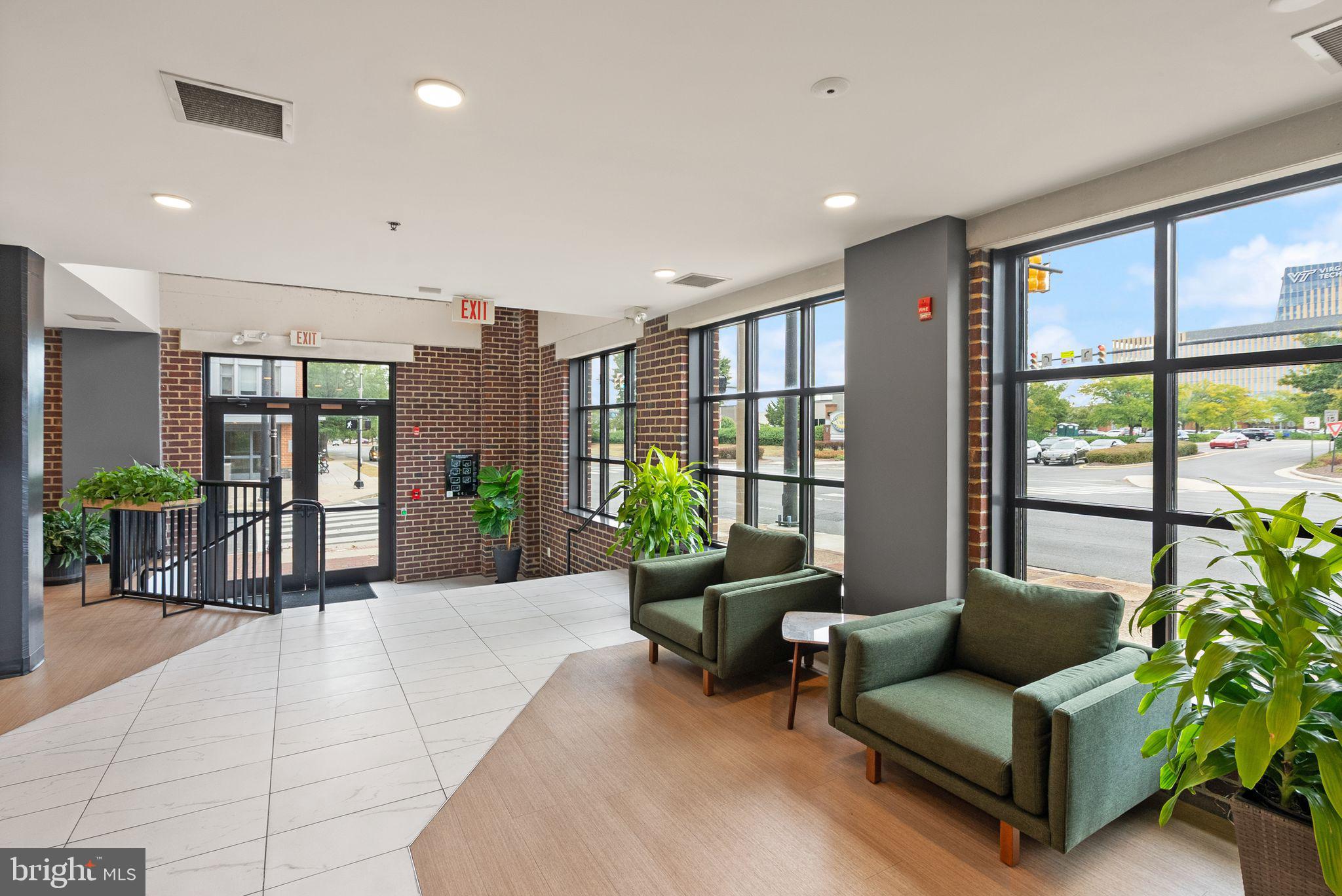 181 E REED AVENUE 206