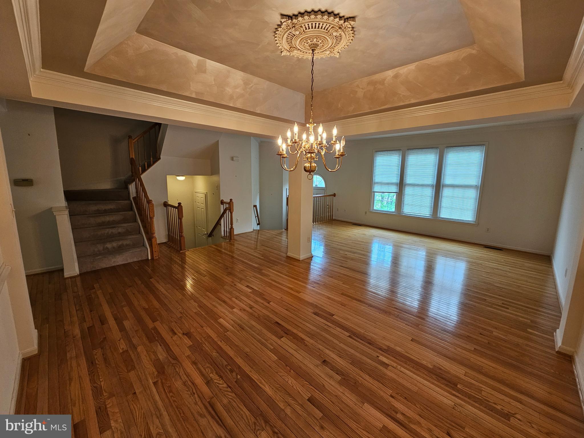 10450 COURTNEY DRIVE