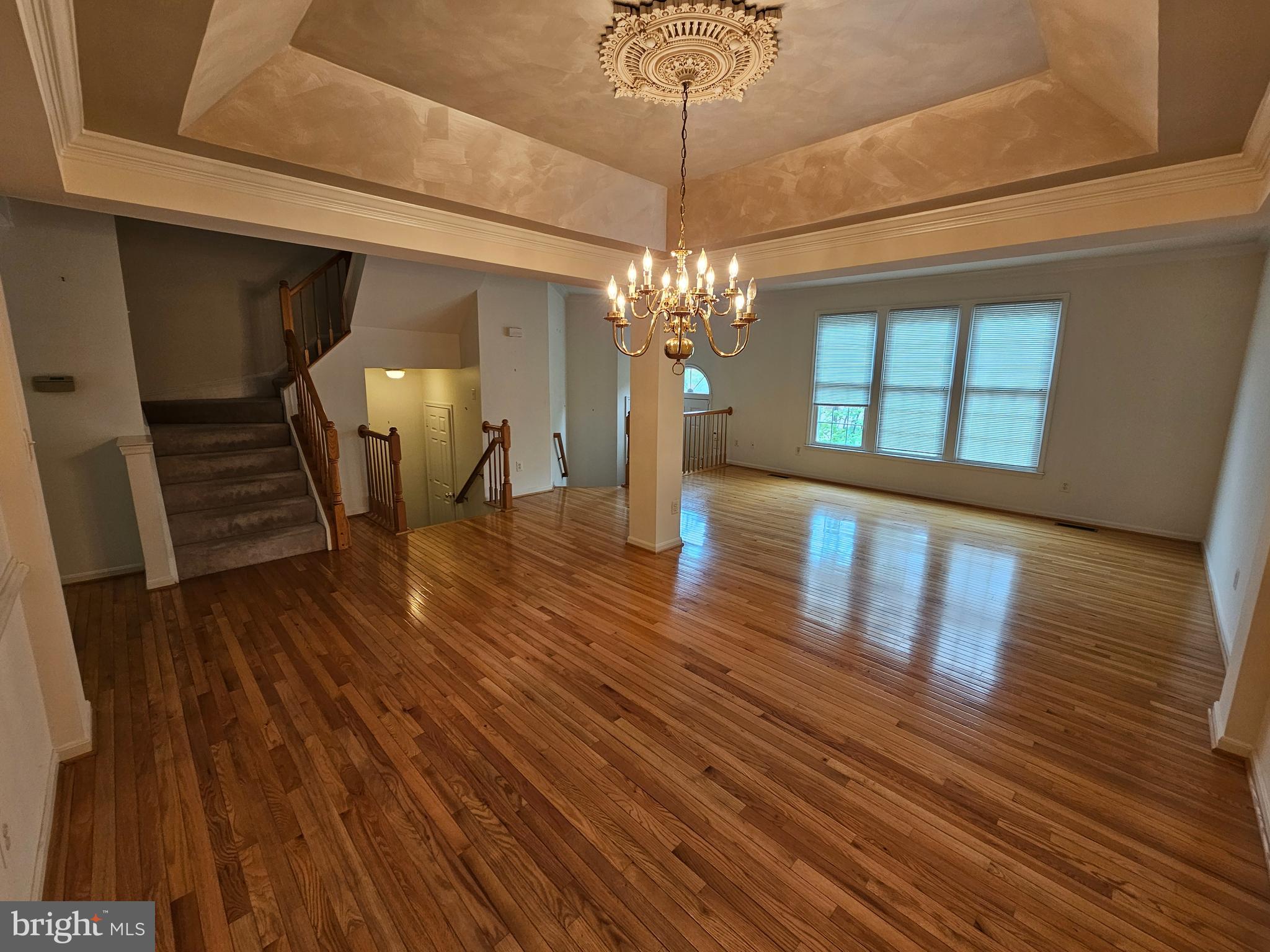 10450 COURTNEY DRIVE