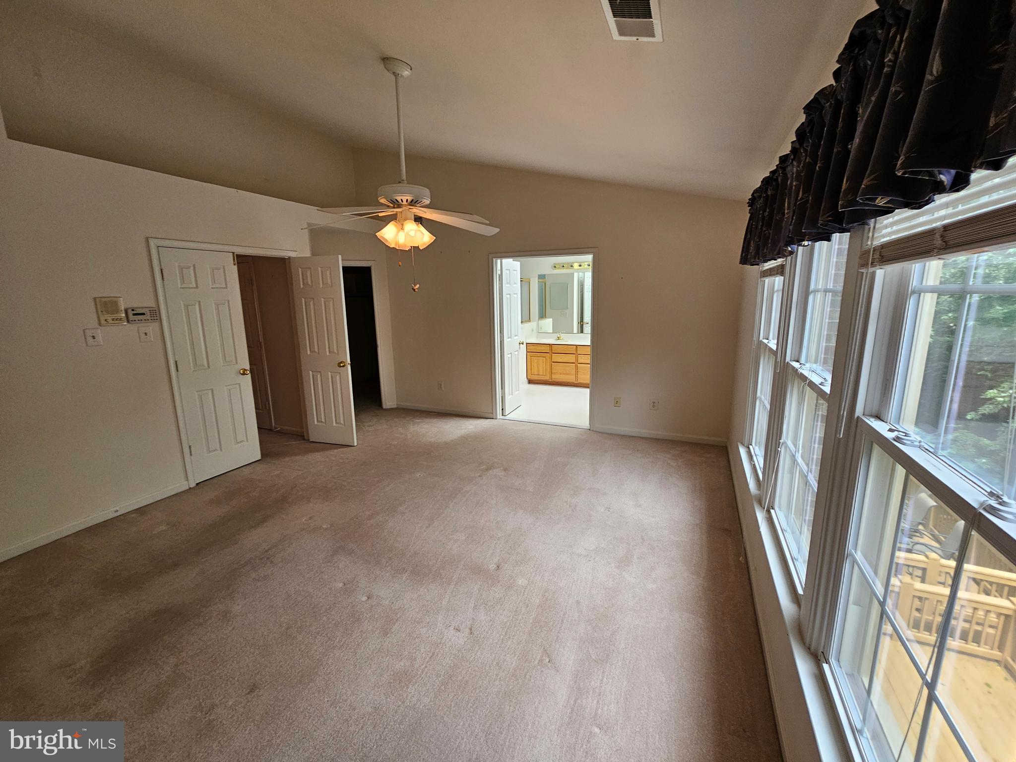10450 COURTNEY DRIVE