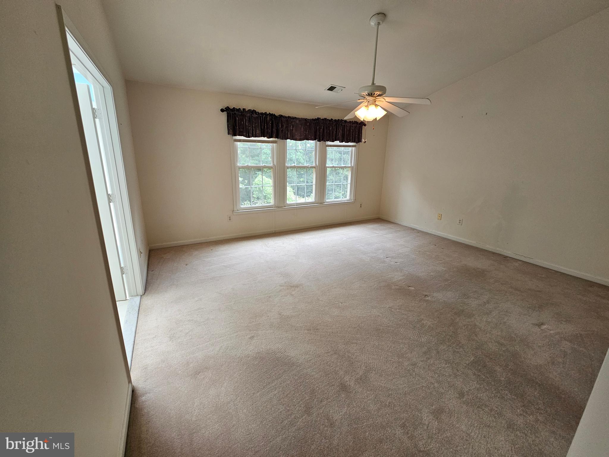 10450 COURTNEY DRIVE