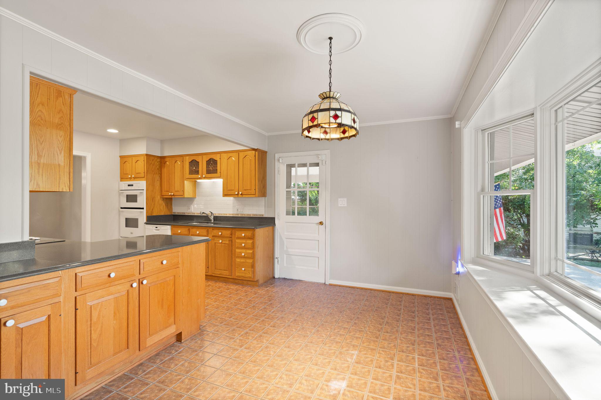 2403 Arrow Park Dr
