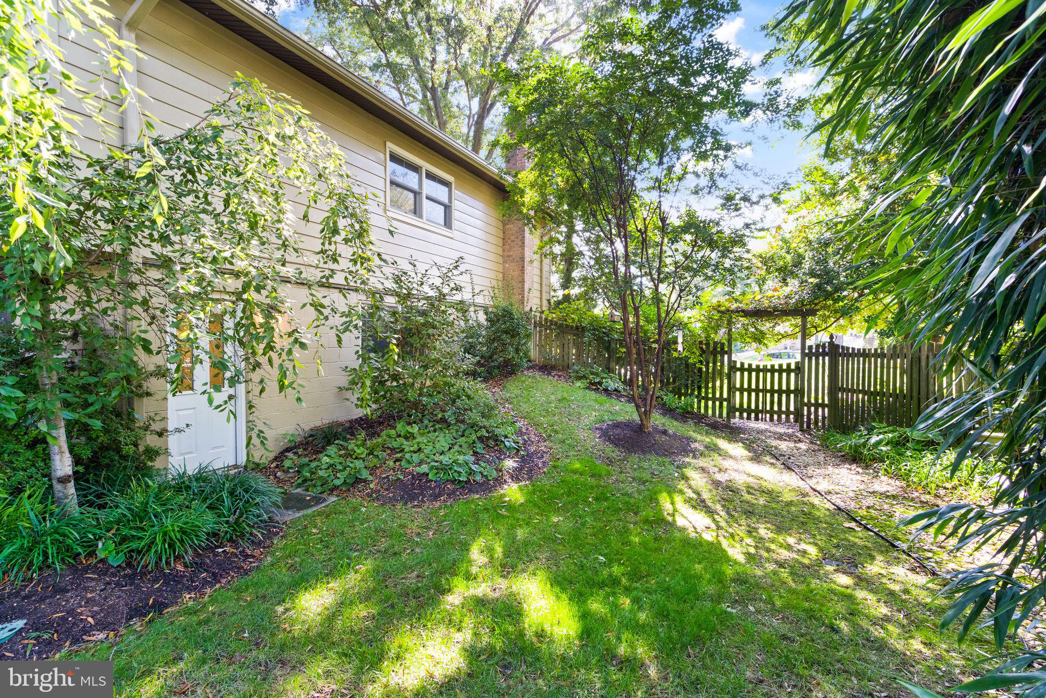 2403 Arrow Park Dr