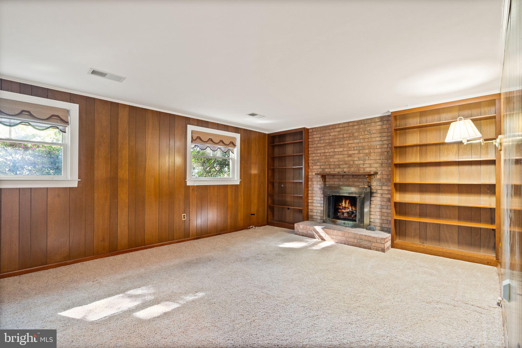 2403 Arrow Park Dr