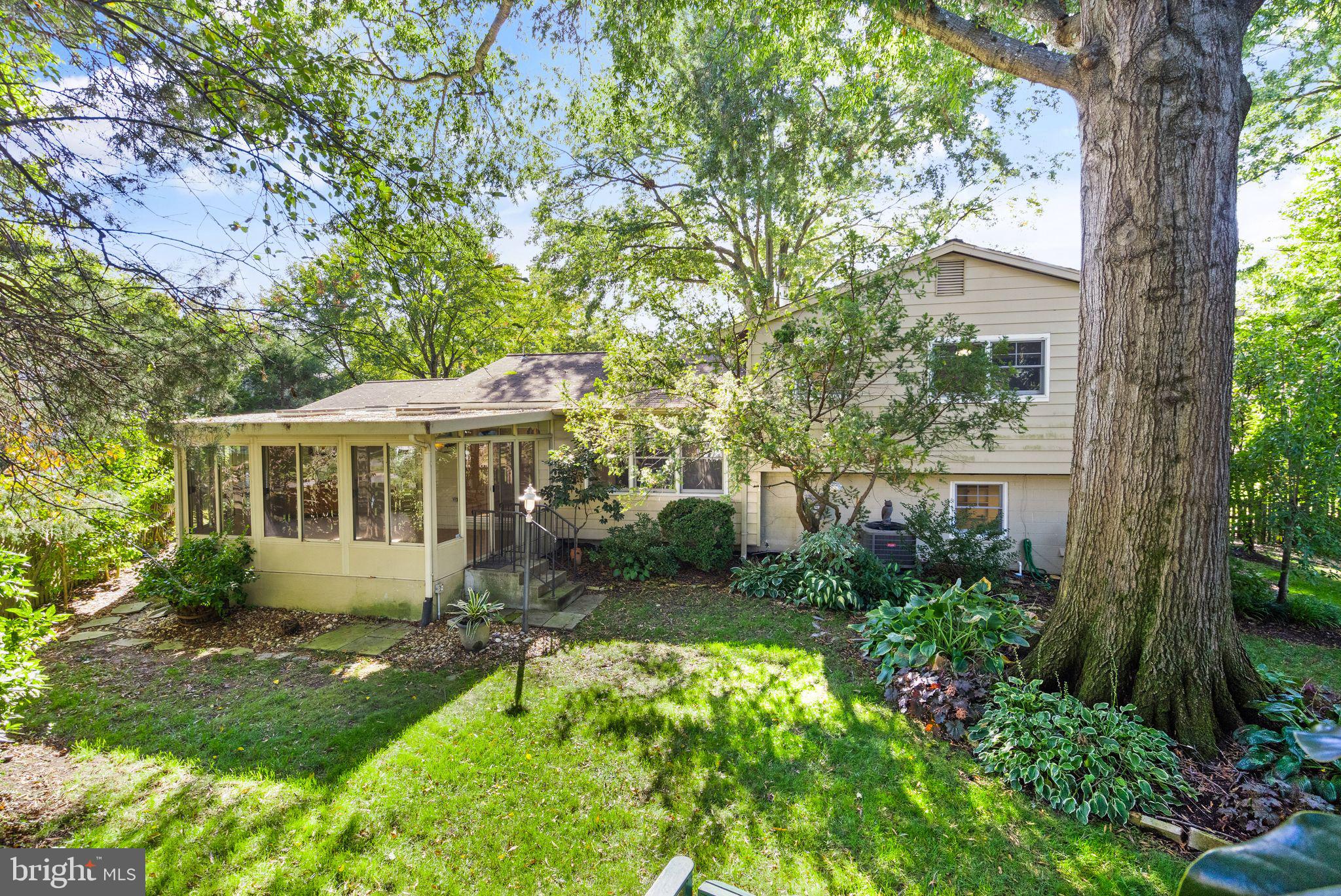 2403 Arrow Park Dr