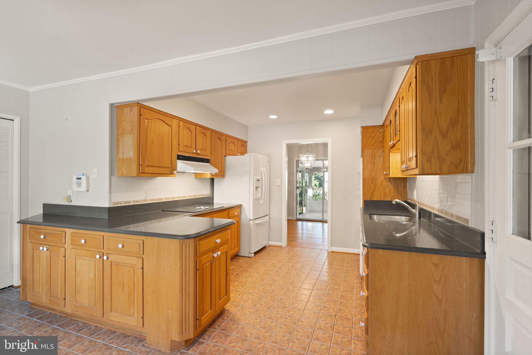 2403 Arrow Park Dr