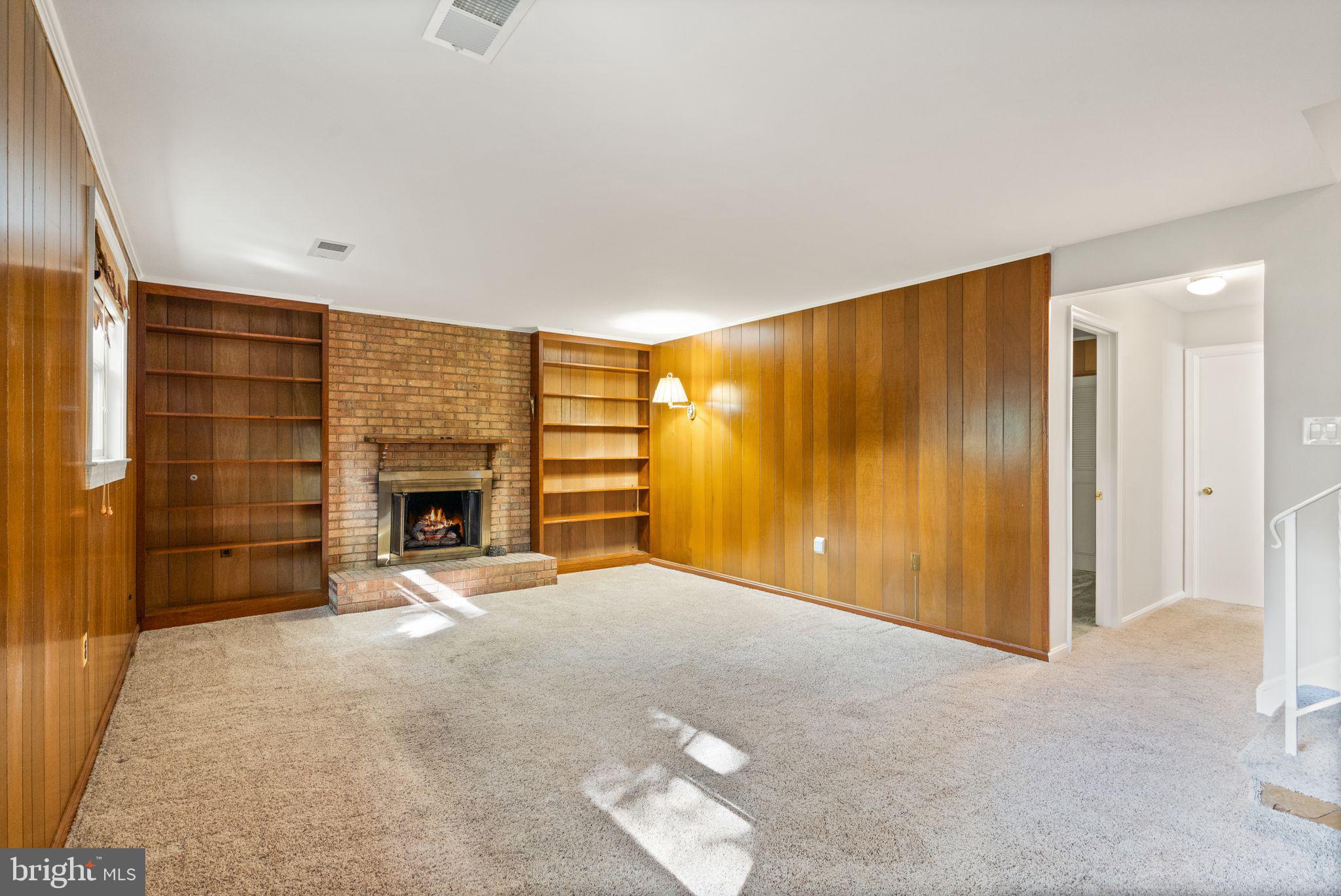 2403 Arrow Park Dr