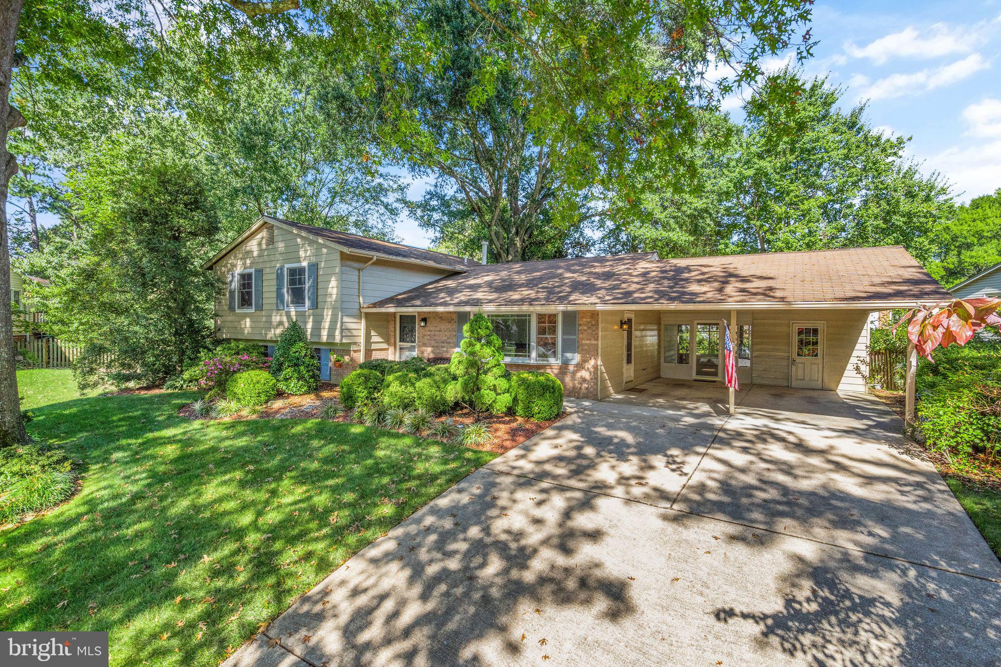 2403 Arrow Park Dr
