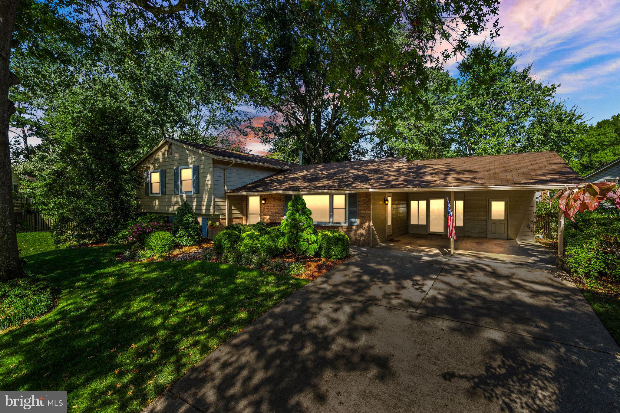 2403 Arrow Park Dr