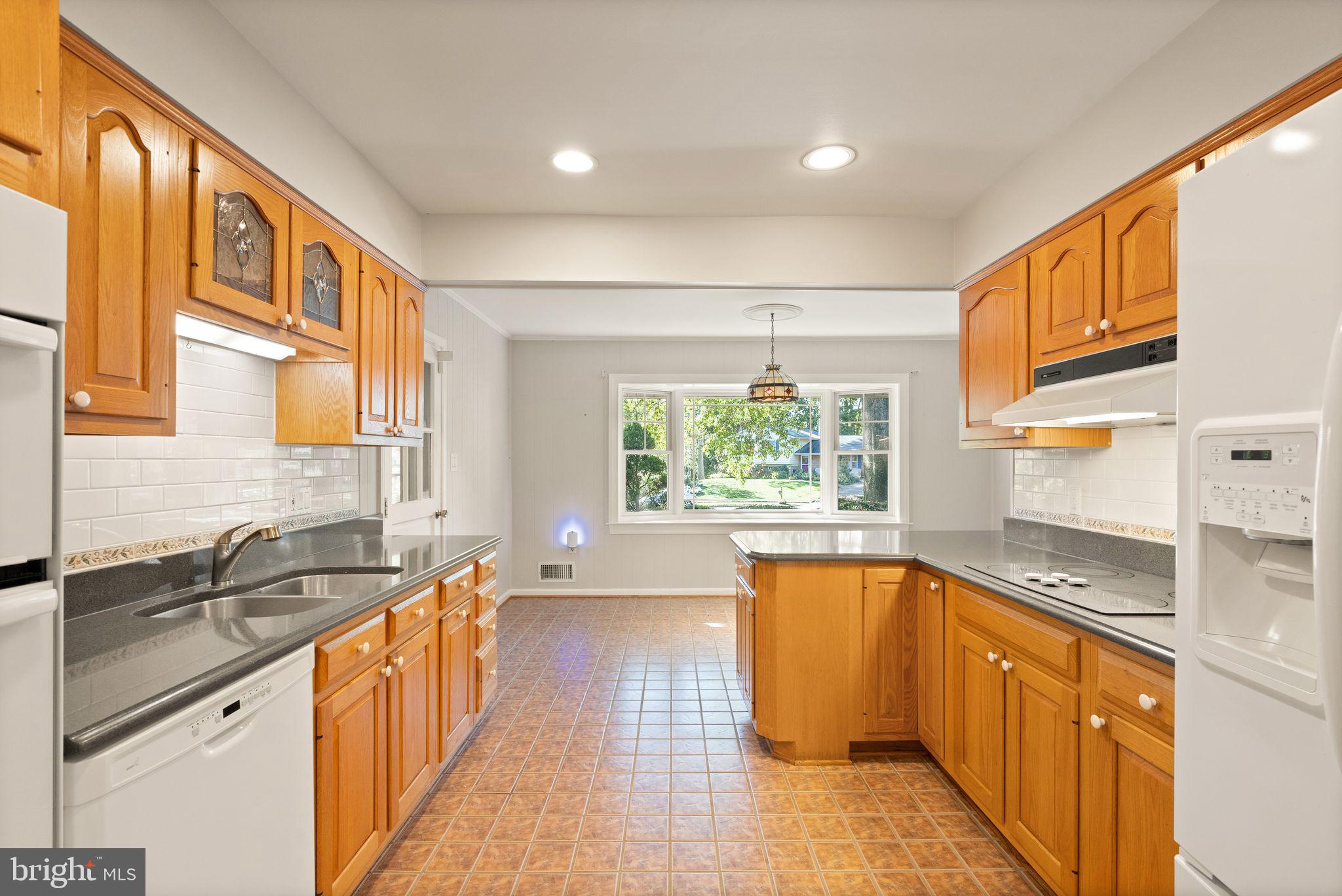 2403 Arrow Park Dr