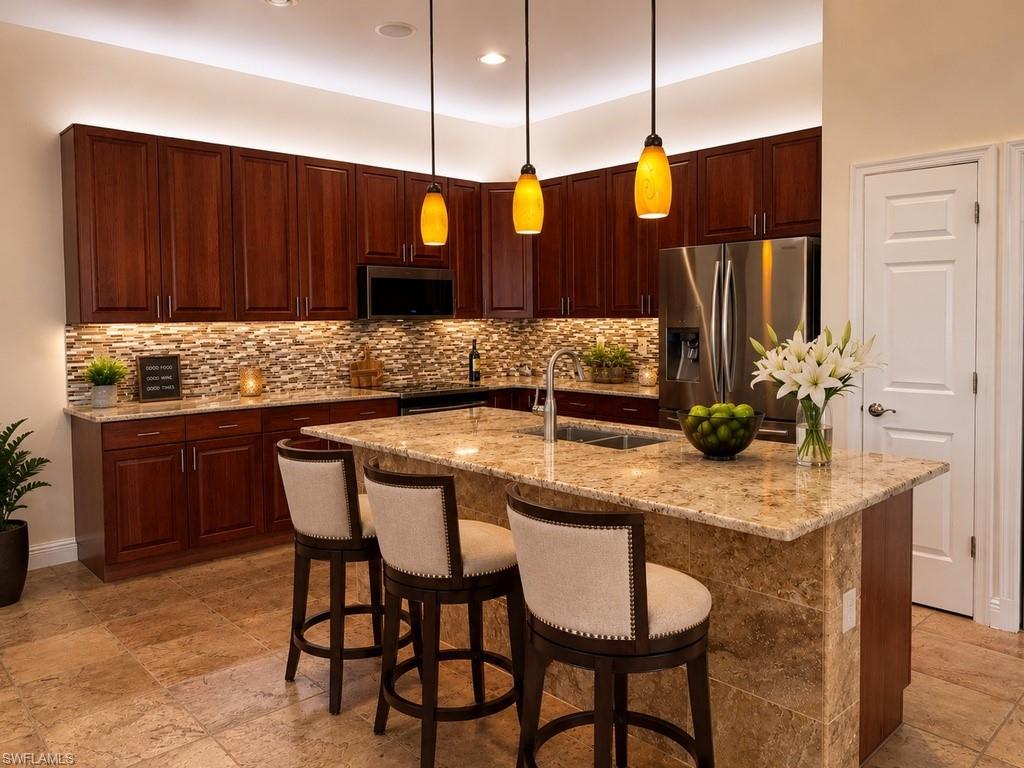 13983 Avon Park CIR