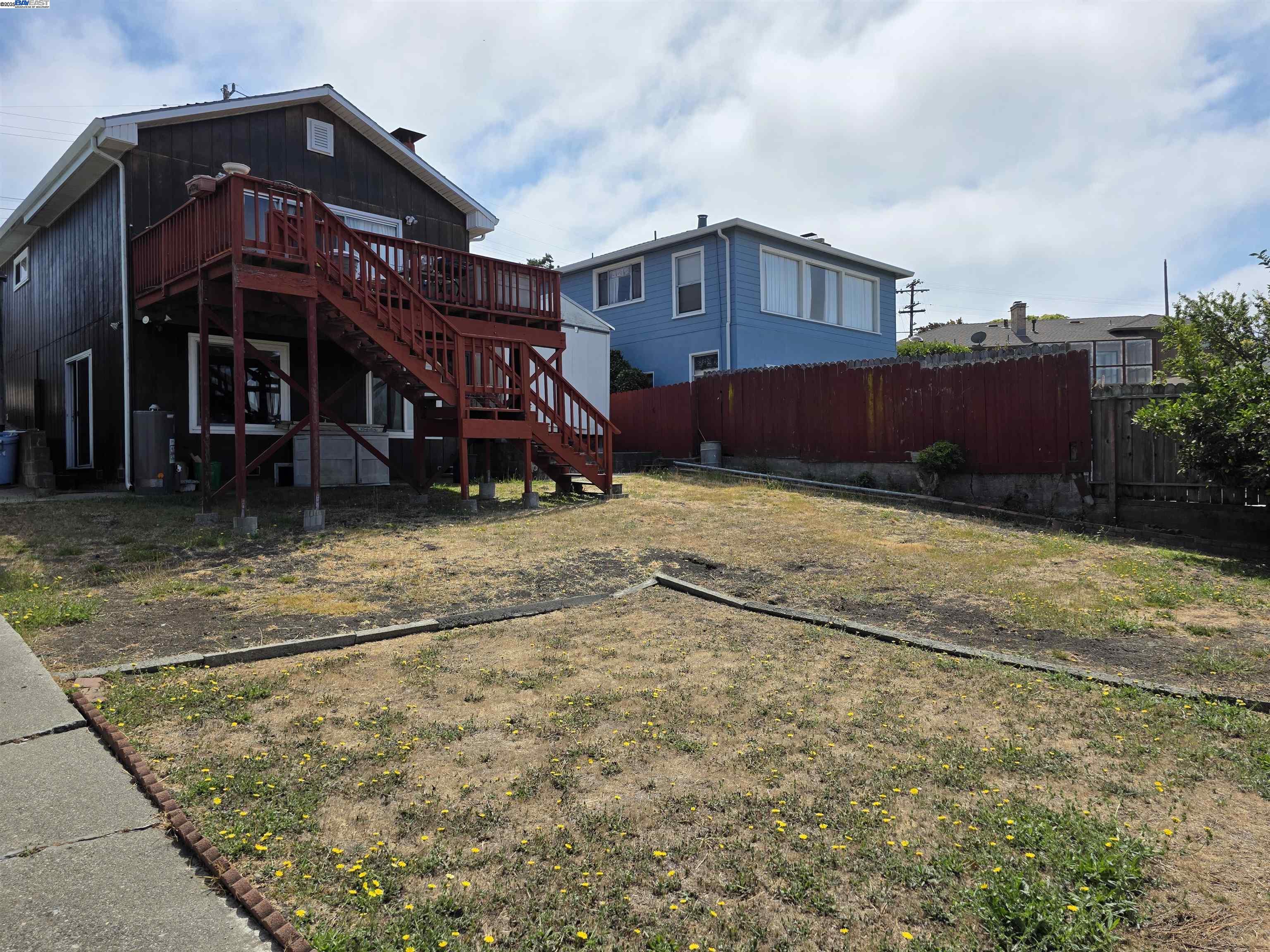 633 Humboldt St