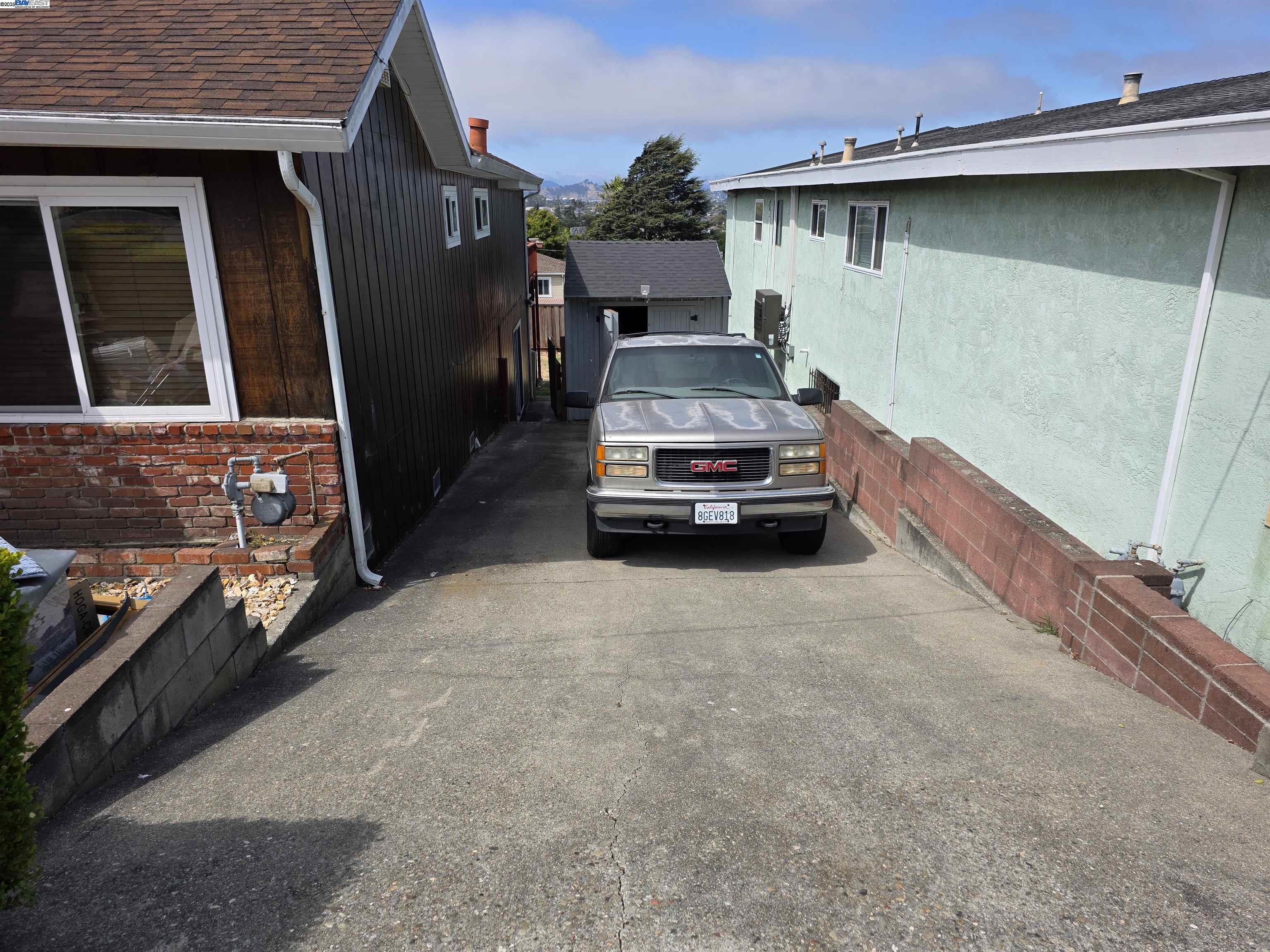 633 Humboldt St