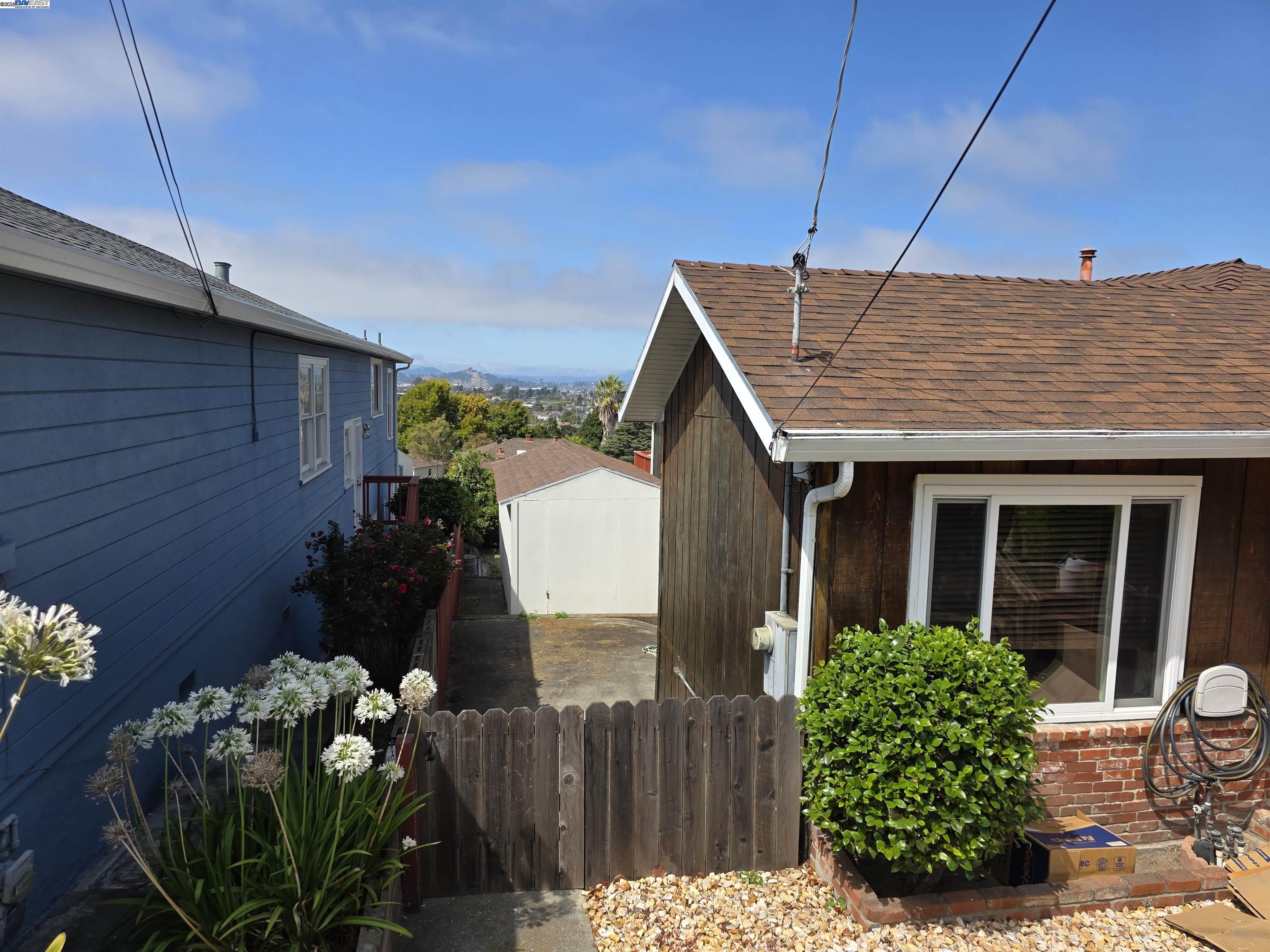 633 Humboldt St
