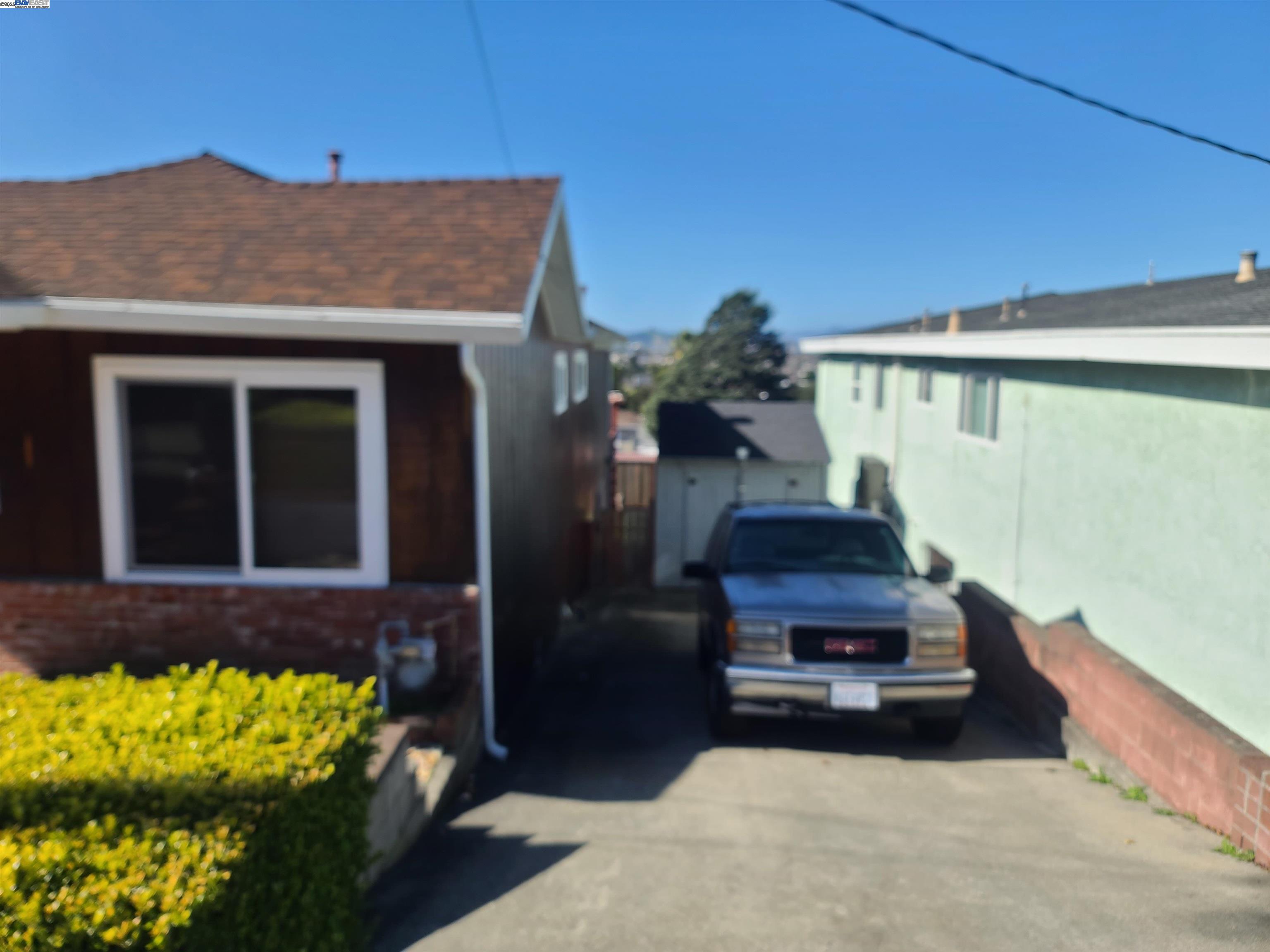 633 Humboldt St