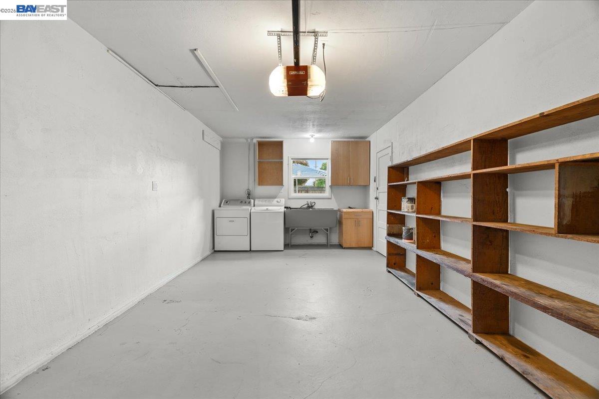 320 Beach Rd