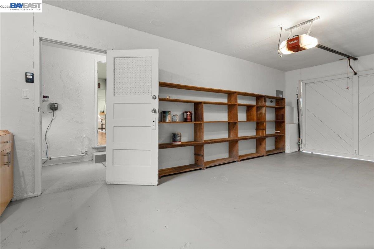 320 Beach Rd