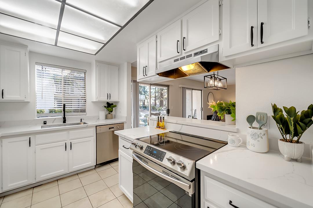 1044 Summermist Court