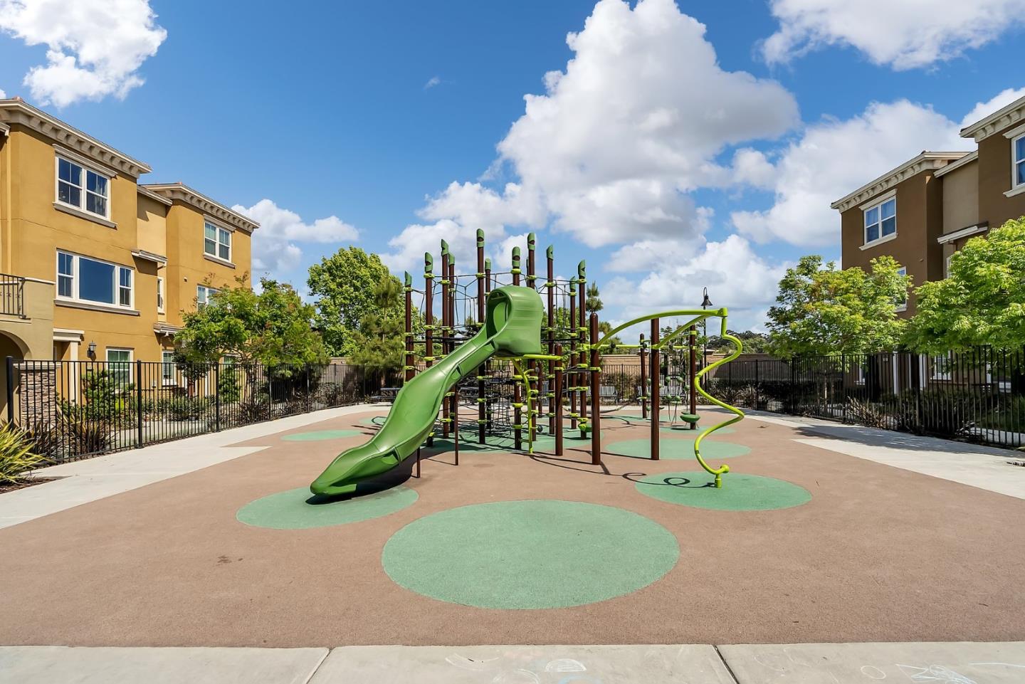 38909 Snapdragon Place