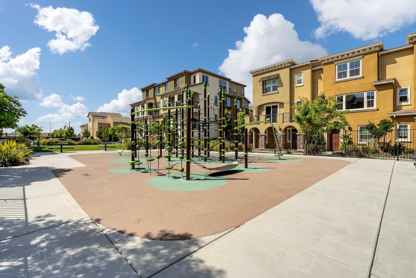 38909 Snapdragon Place