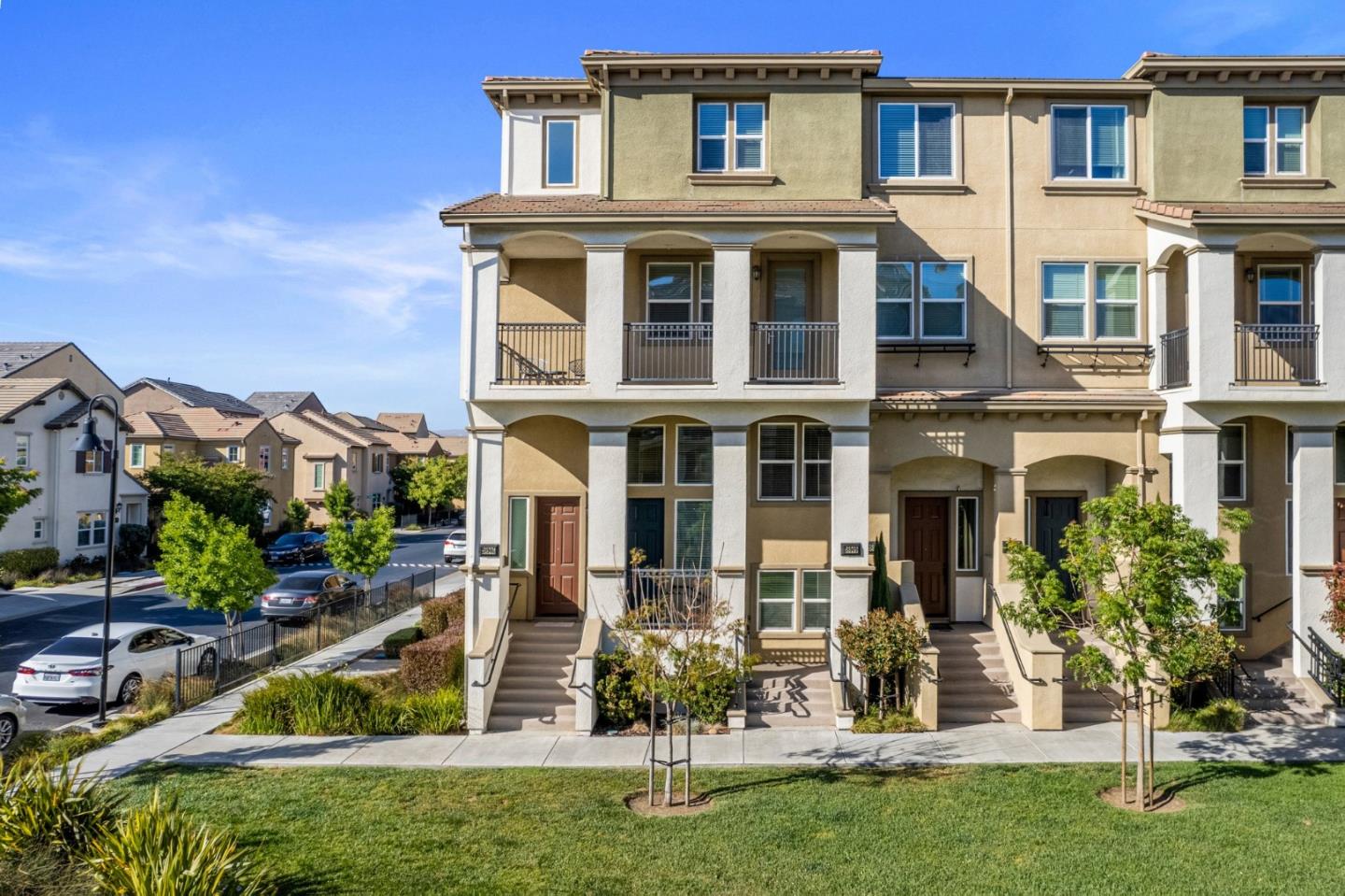 38909 Snapdragon Place