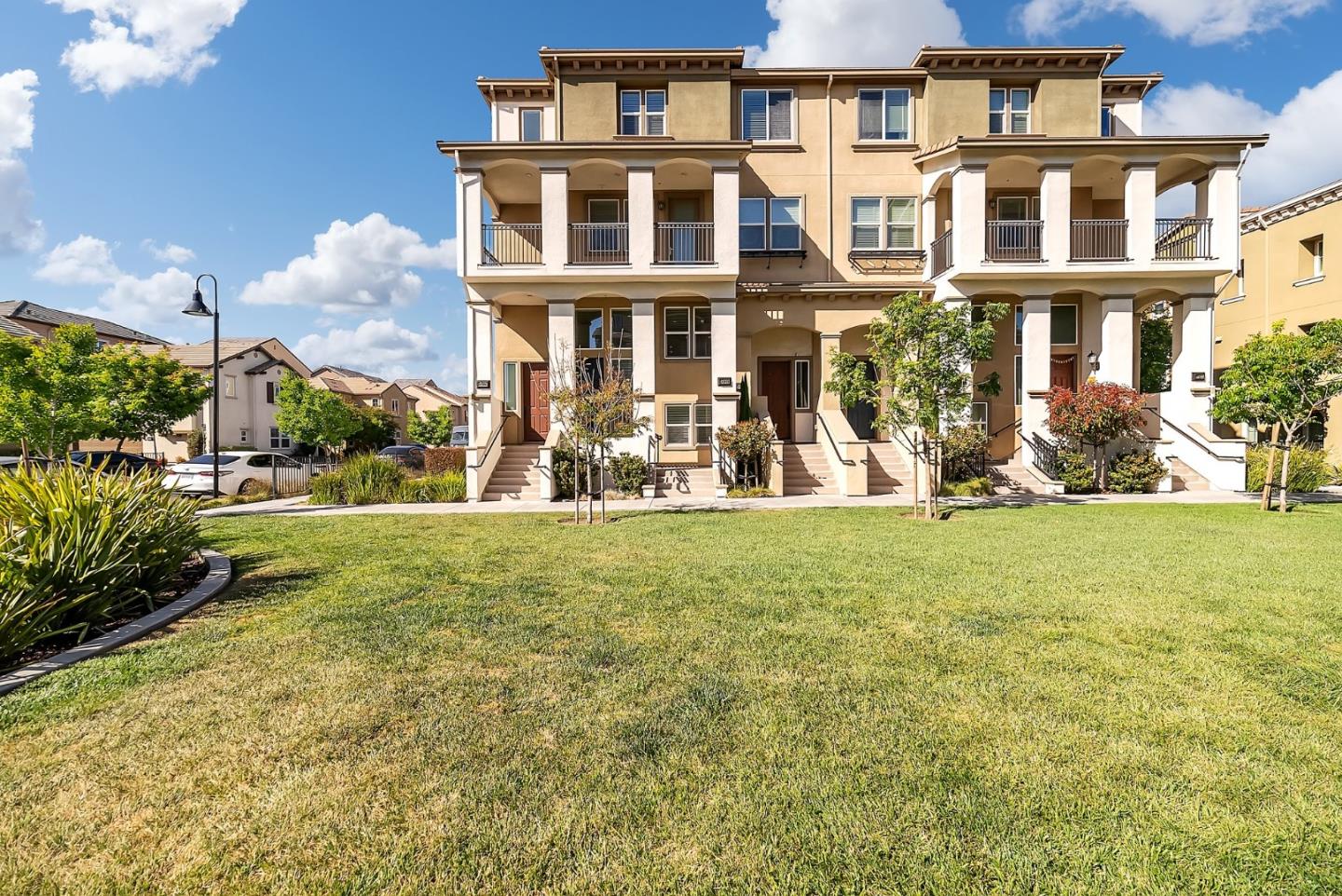 38909 Snapdragon Place